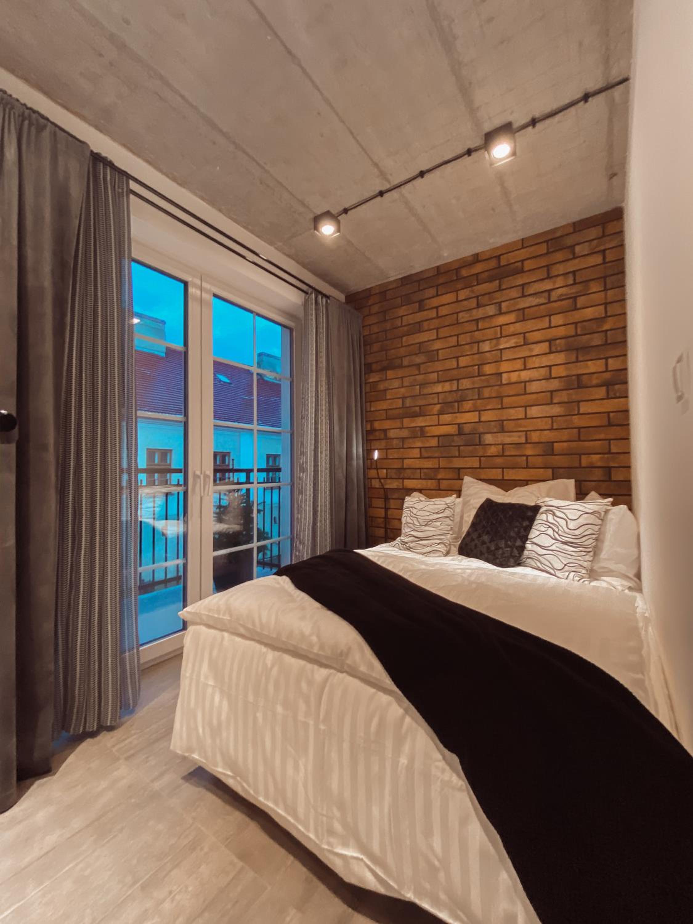 Two-Bedroom Suite - Photo 3