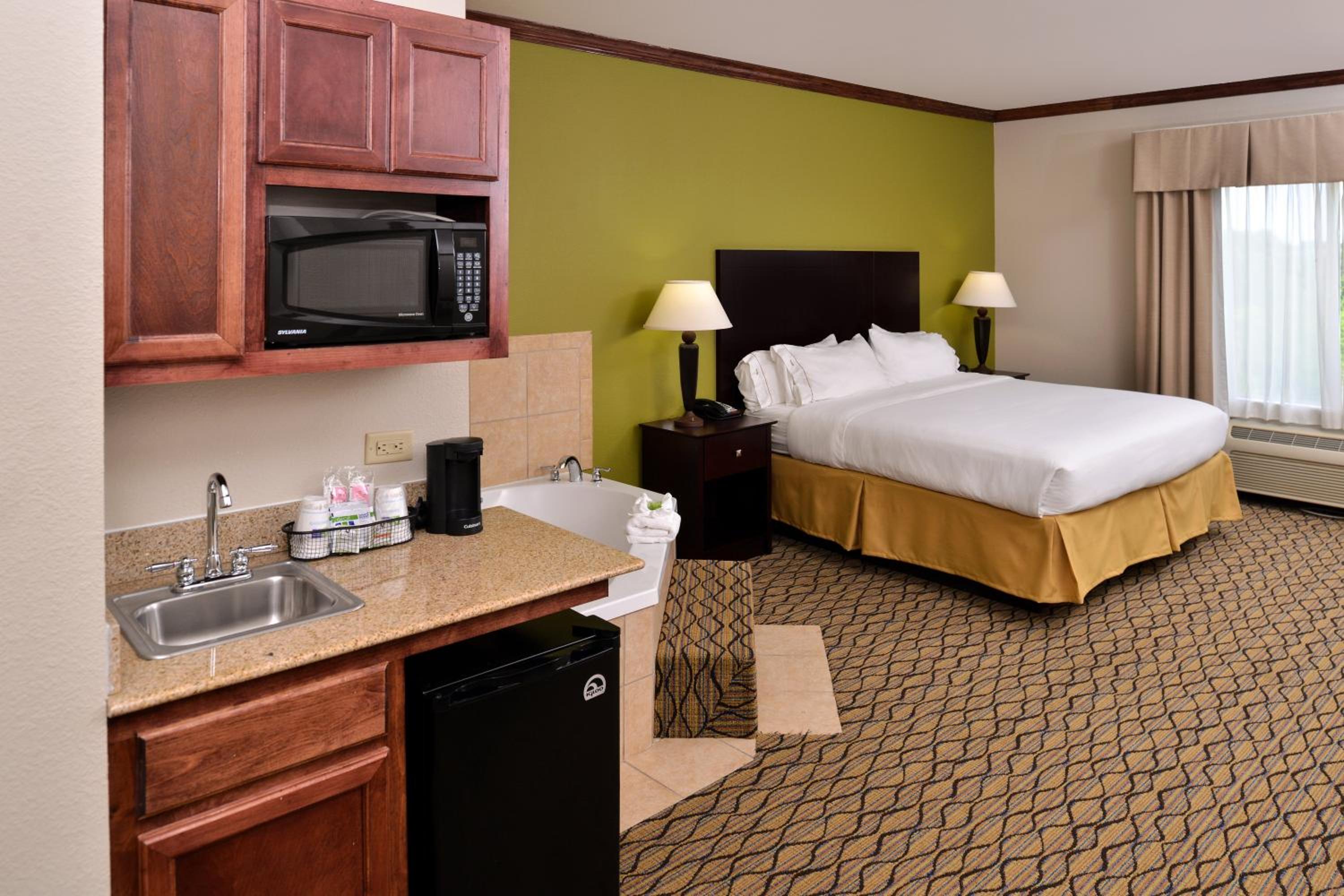 King Suite - Photo 5