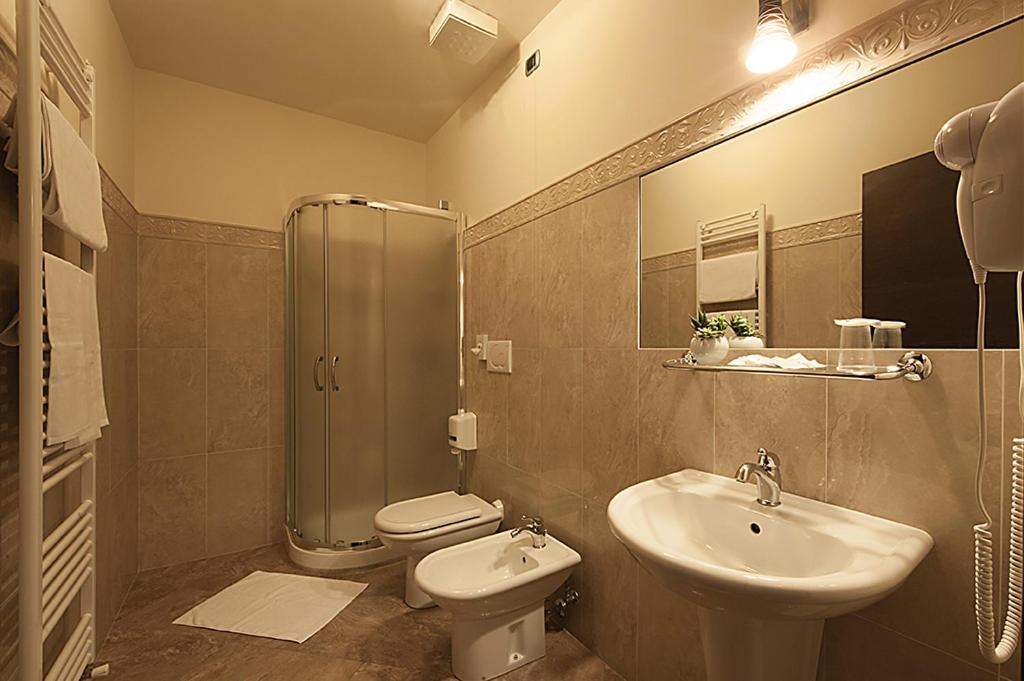 King Room with Mountain View photo 2