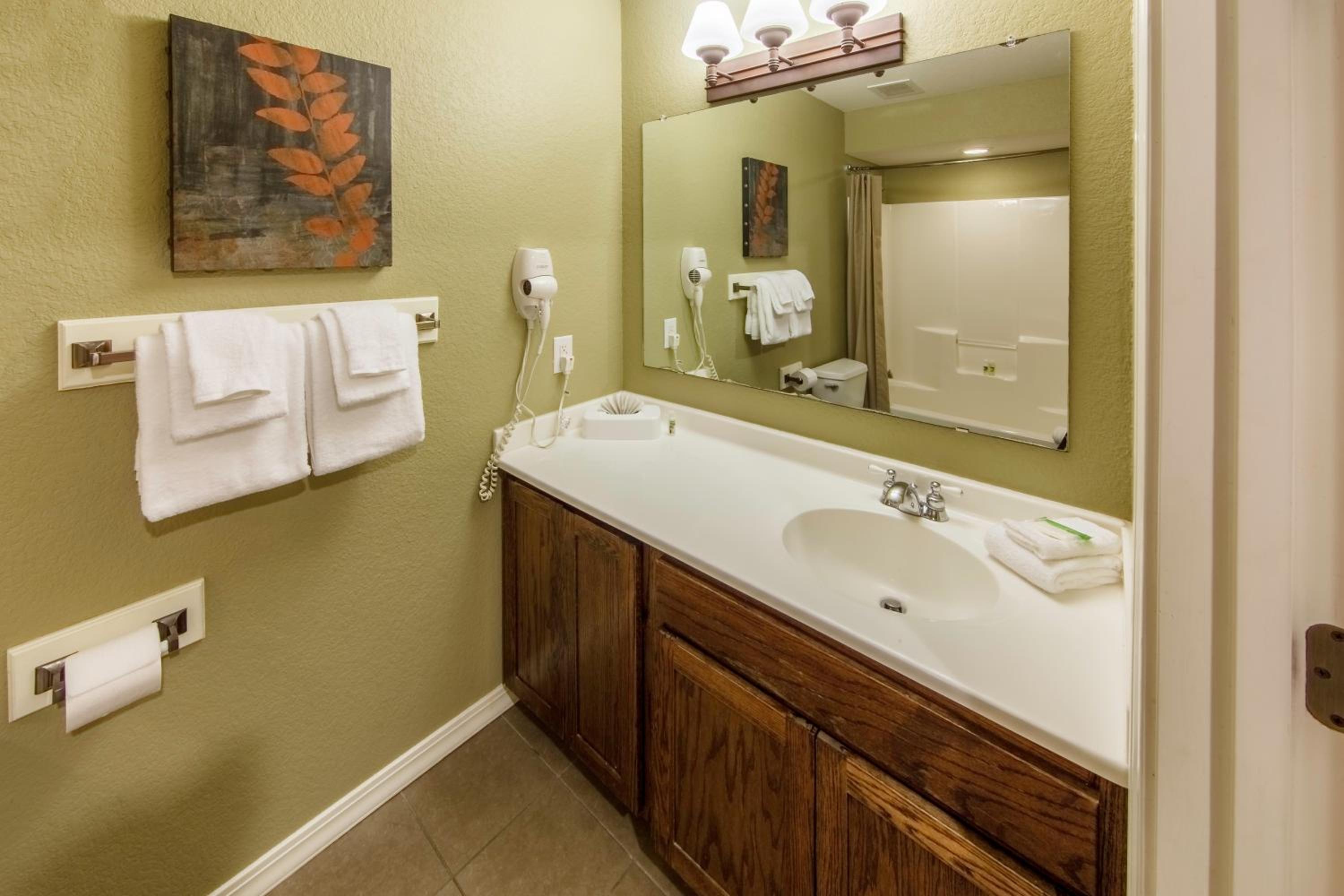 Standard King Room photo 3