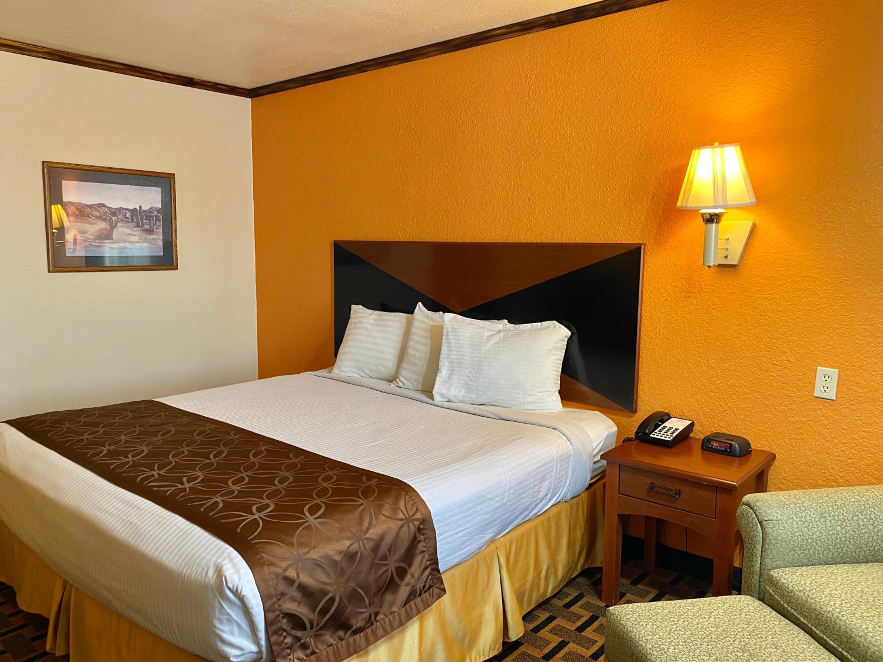 King Room - Non-Smoking photo 1