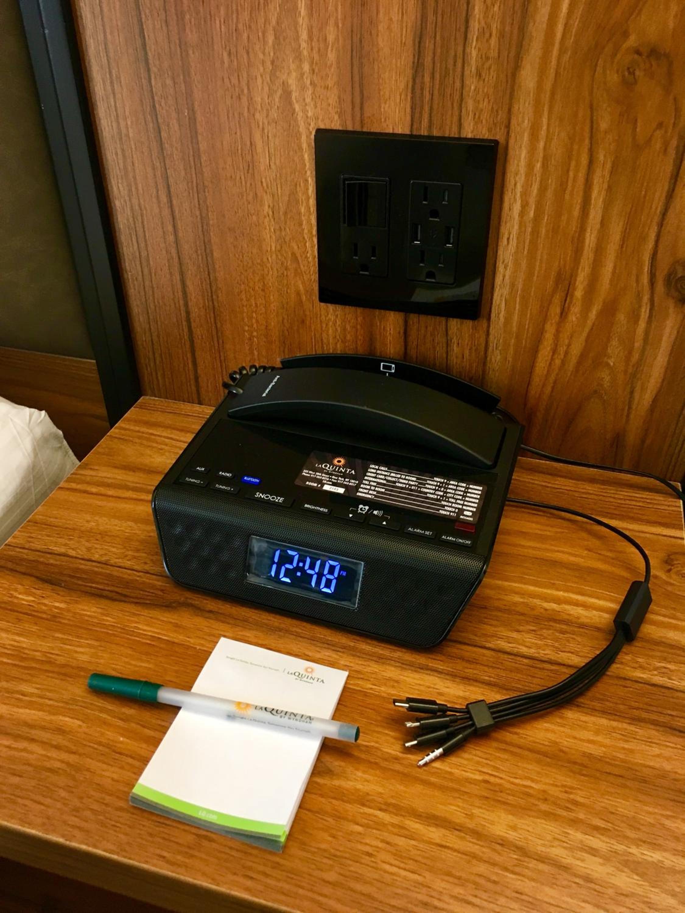 1 King Bed, Premier Room, Non-Smoking