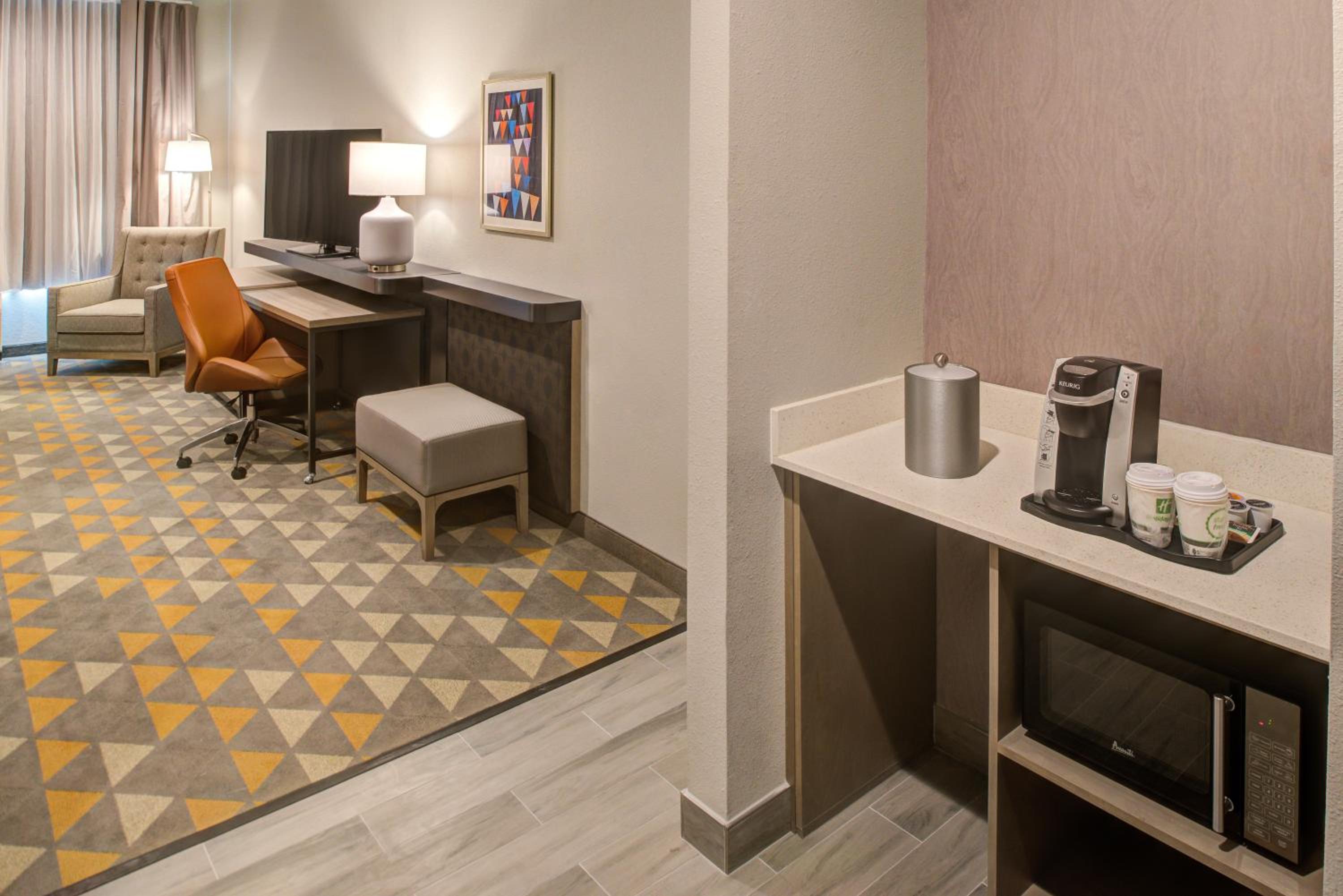 King Room - Disability Access photo 2