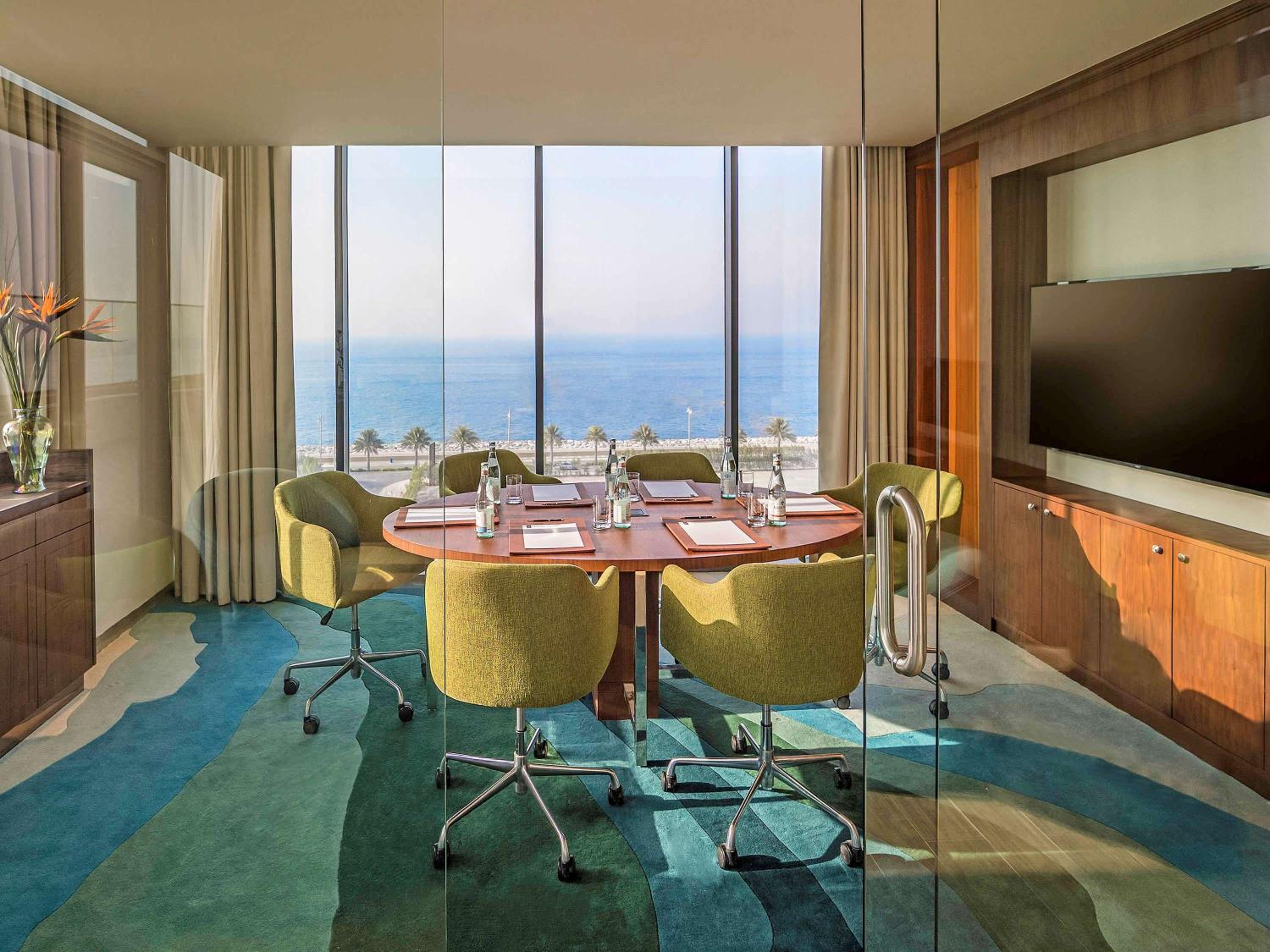 Premium Room with Balcony and Palm Sea View - Club Lounge Access