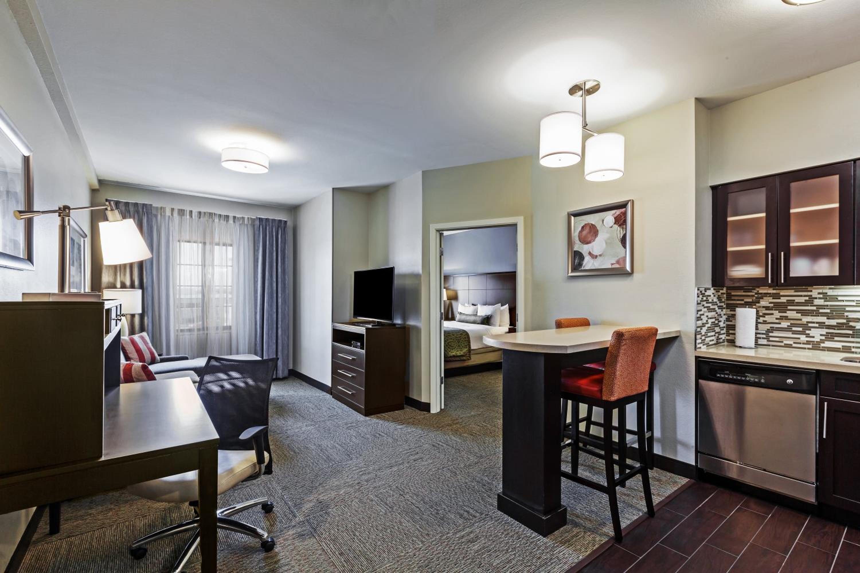 One-Bedroom King Suite photo 2