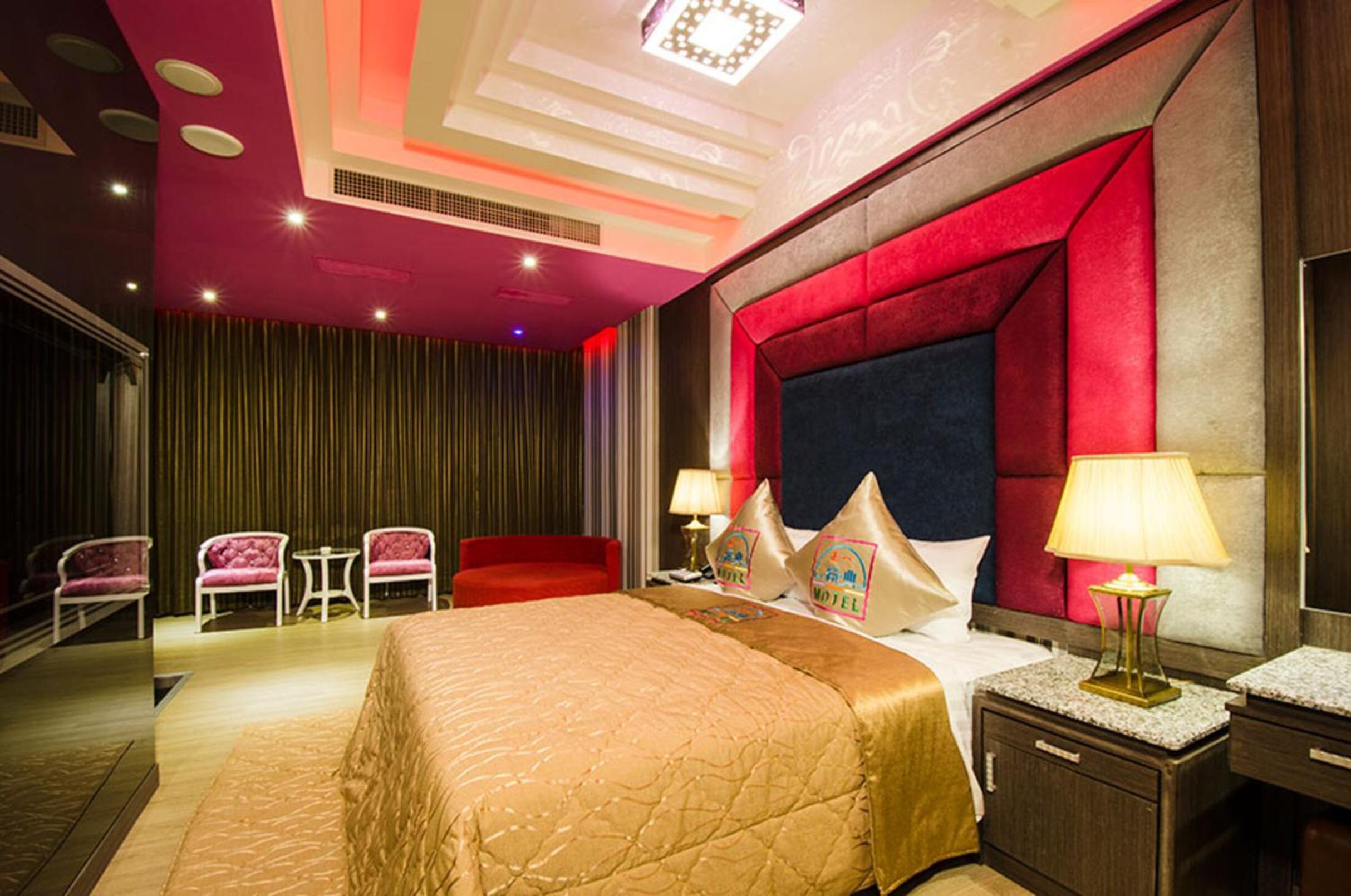 Deluxe Large Suite photo 2