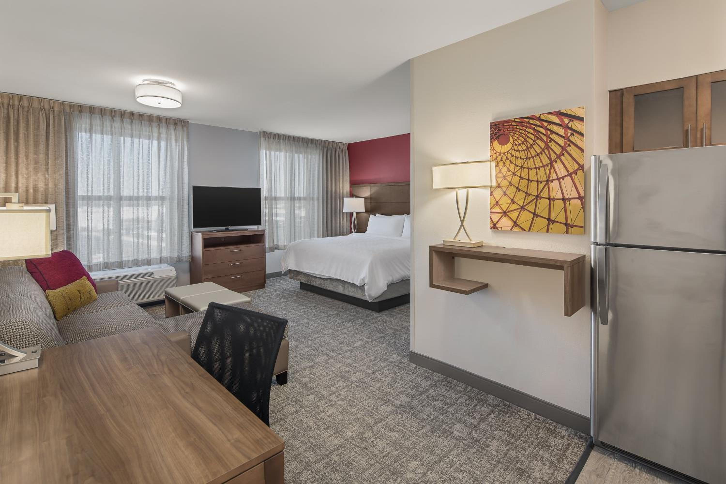 King Studio Suite - Photo 3