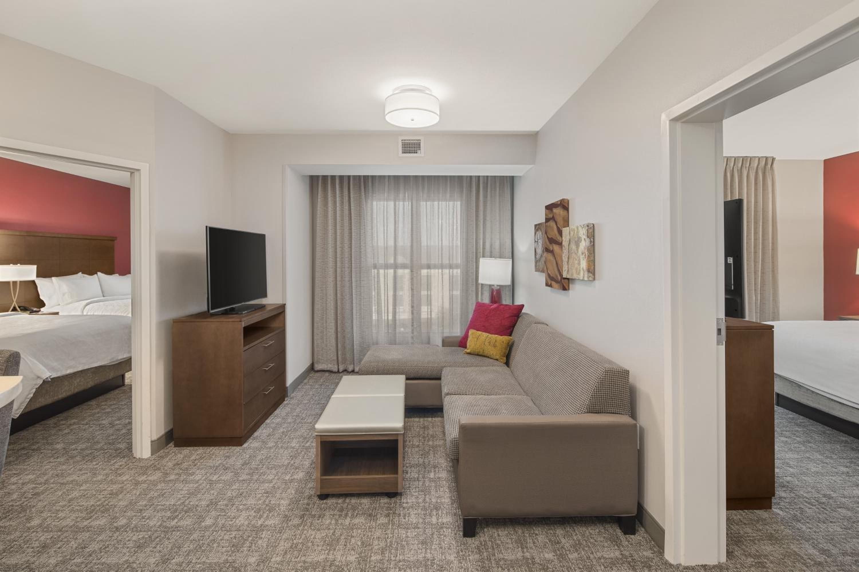 Two-Bedroom Suite photo 2
