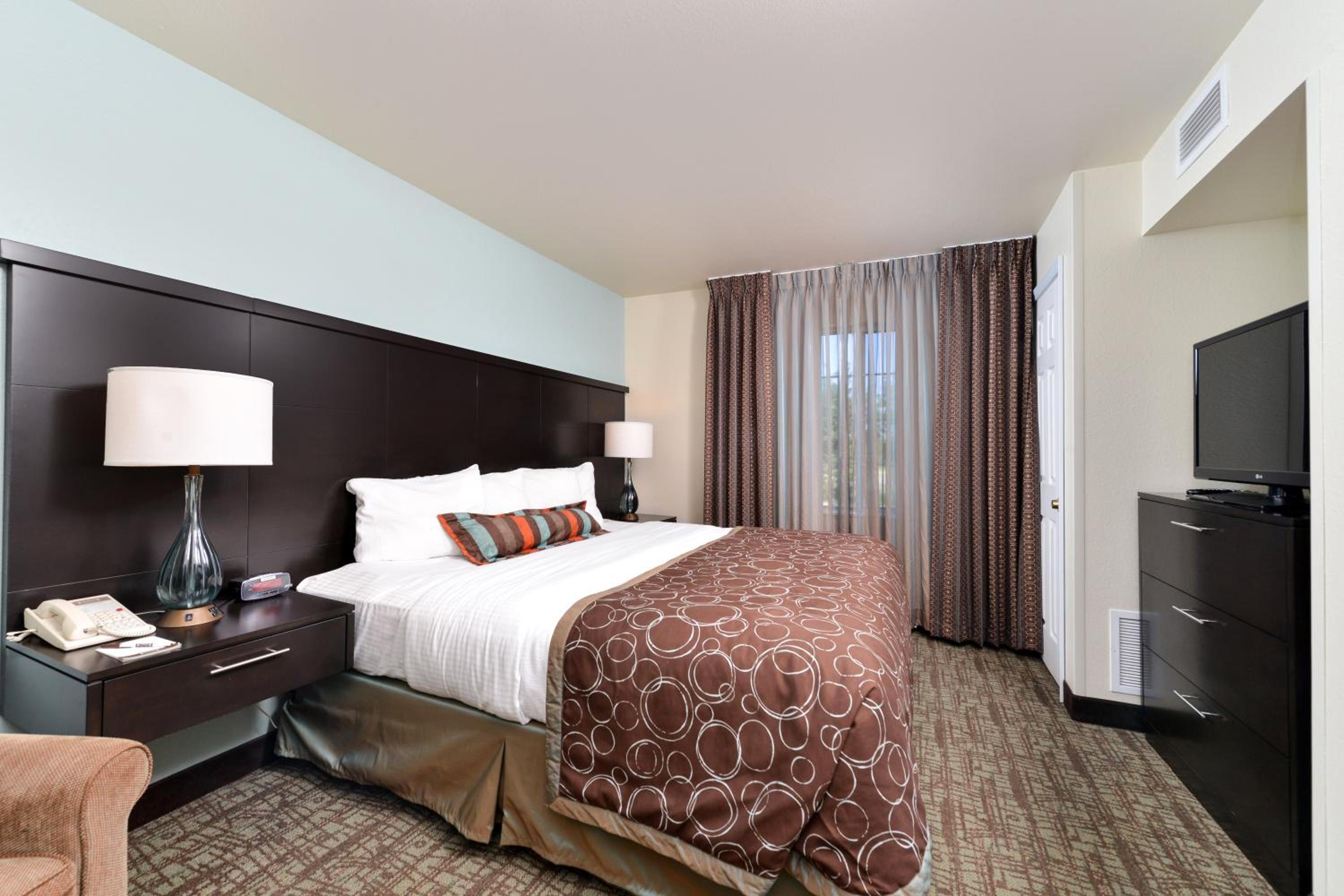 Two-Bedroom Suite with Mobility Accessible Tub - Hearing Access - Photo 1