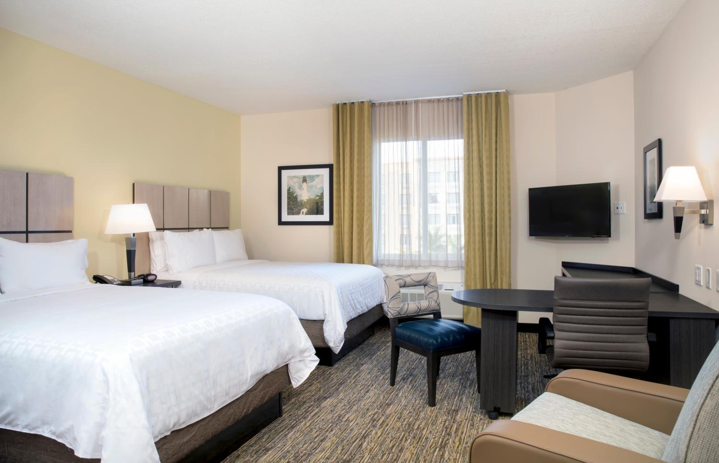 Studio Queen Suite with Two Queen Beds - Communications Accessible photo 3
