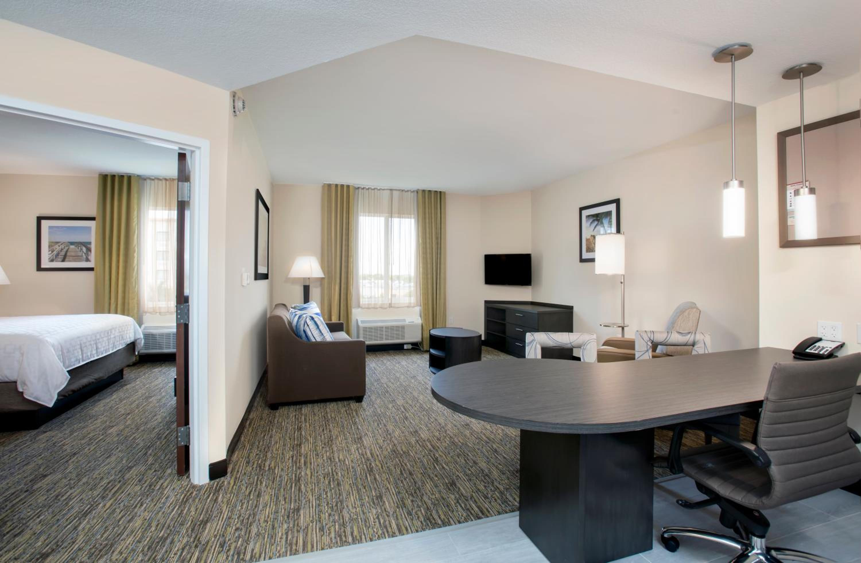 One-Bedroom Suite with Sofa Bed photo 1