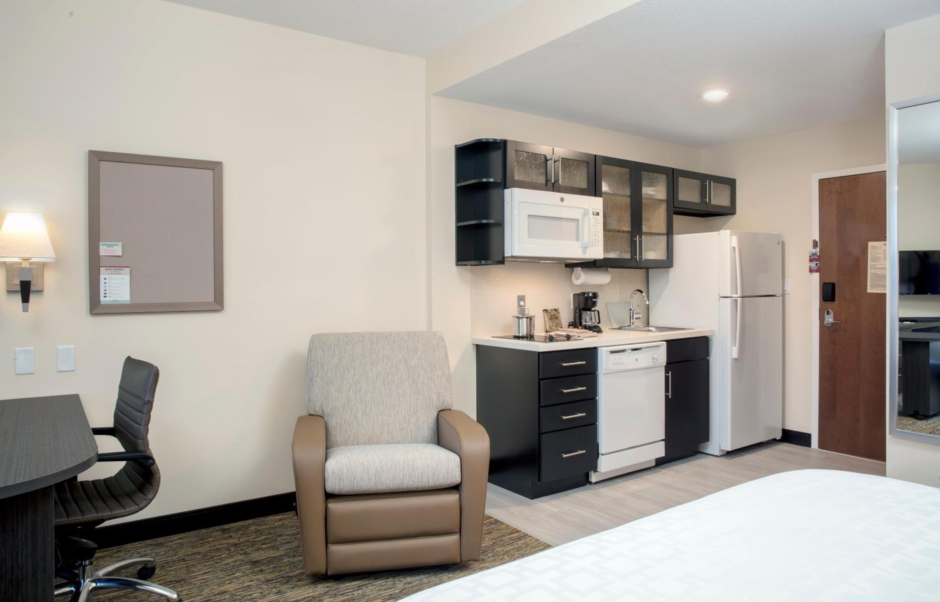 Studio Suite with Two Queen Beds photo 1
