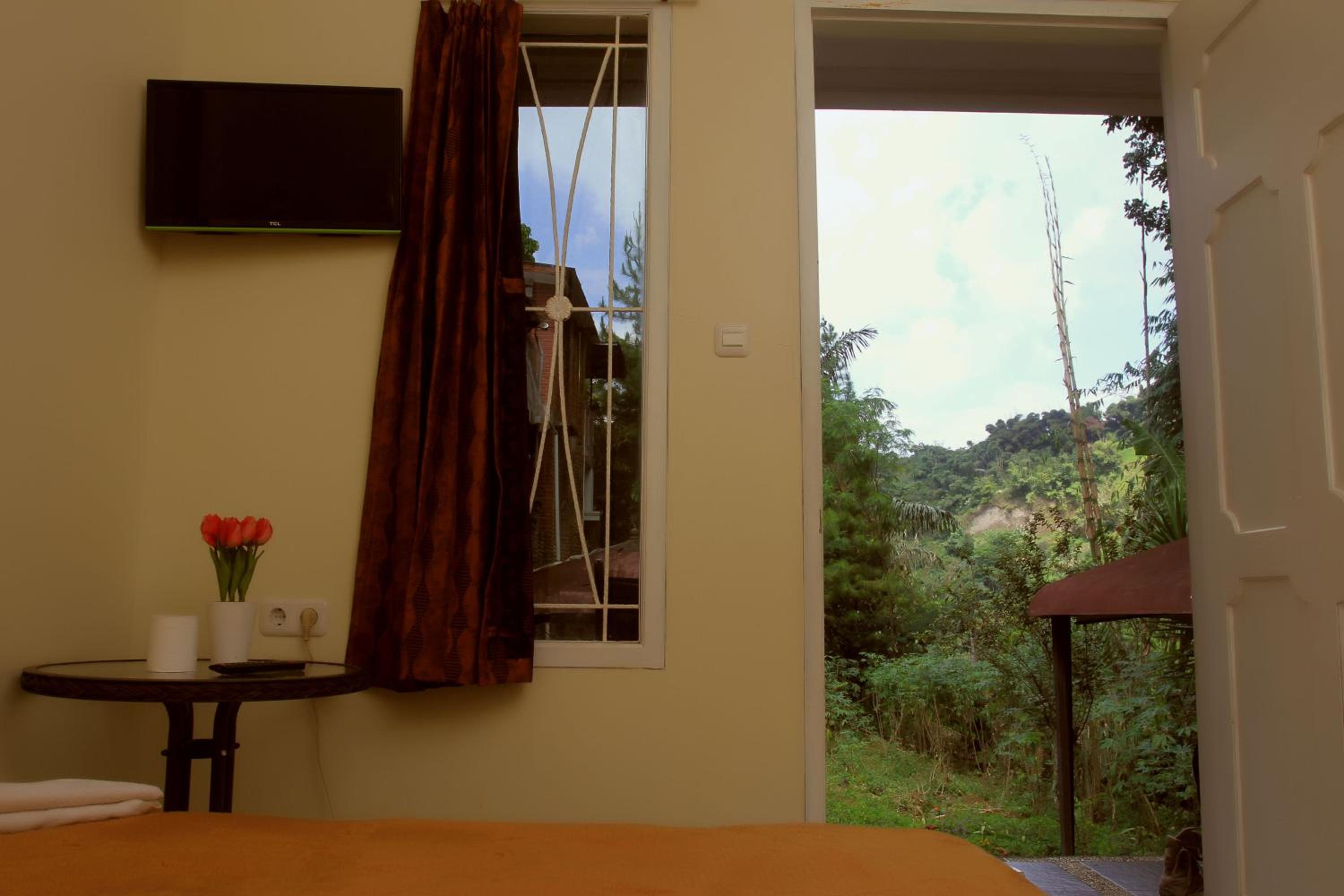 Double Room - Photo 5