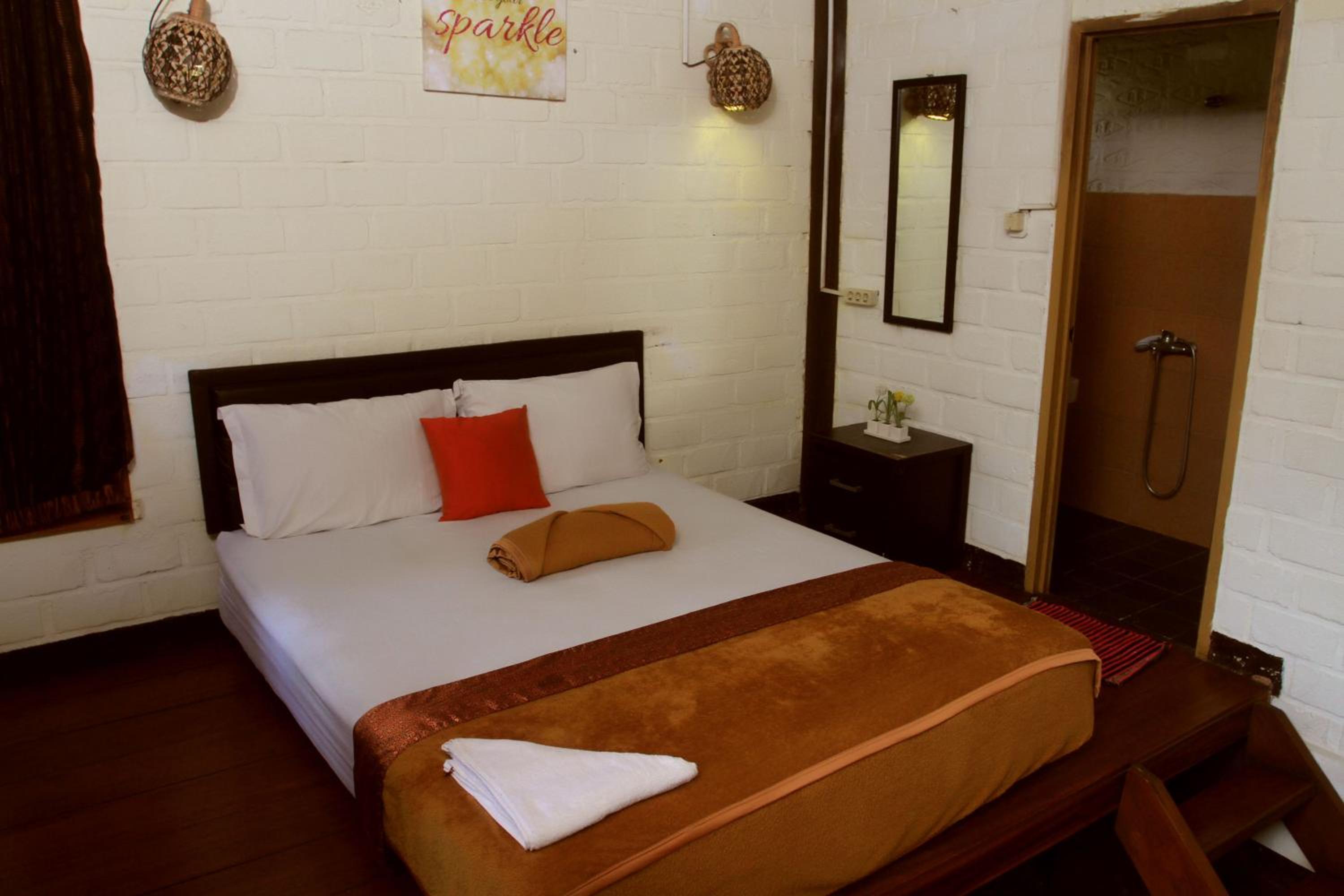 Double Room - Photo 11