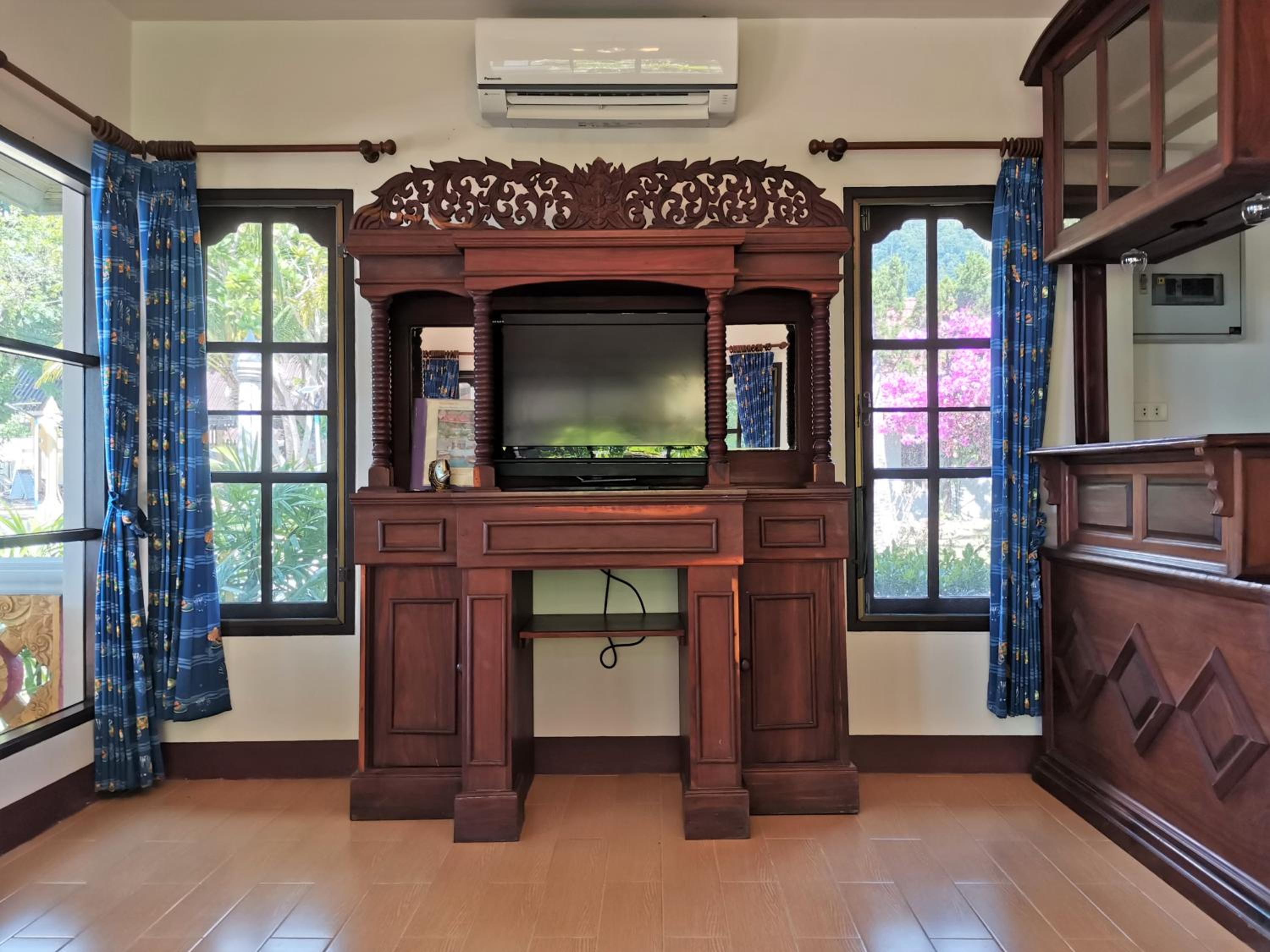 Villa with Garden View - Photo 7