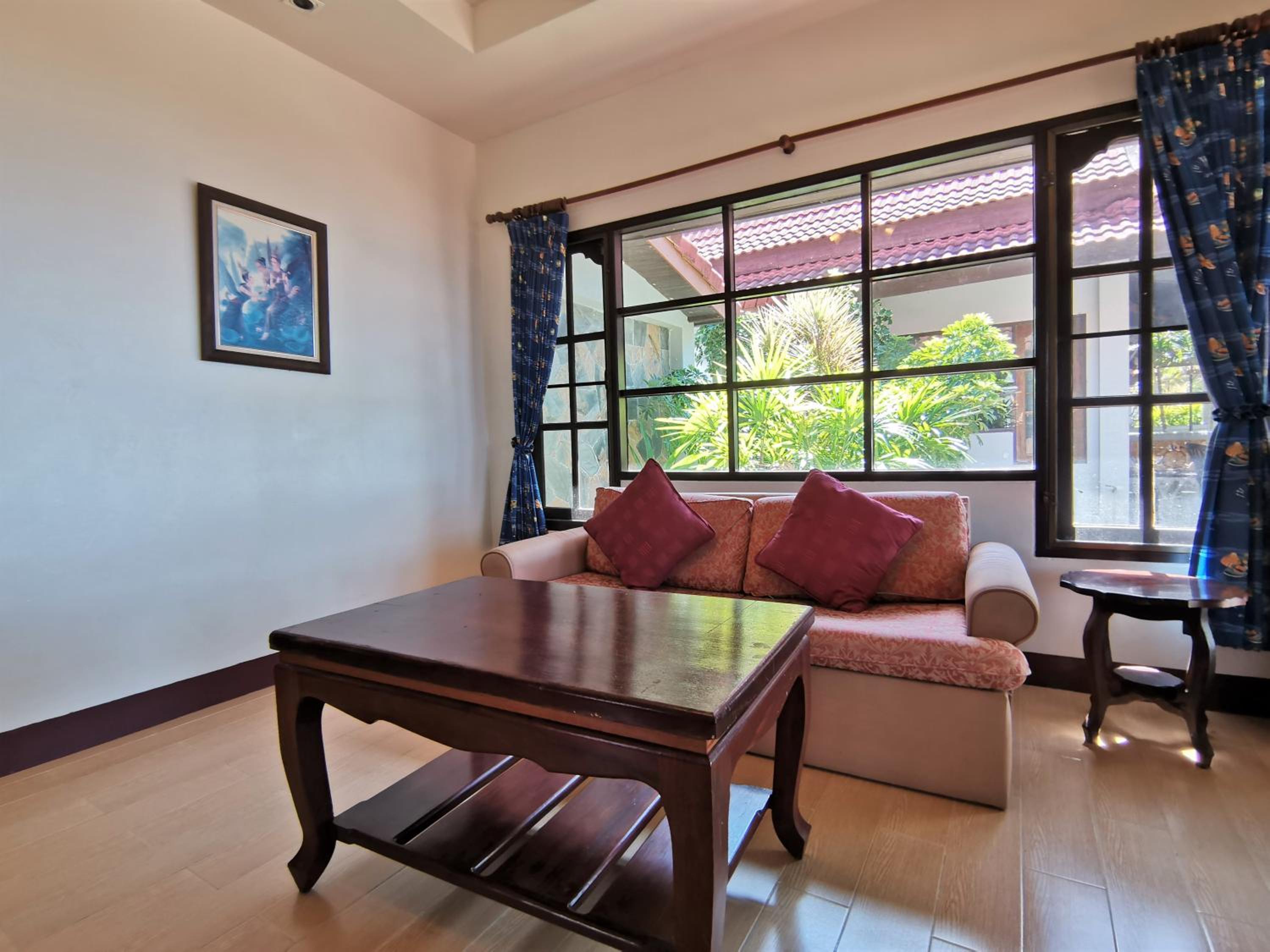 Villa with Garden View - Photo 10