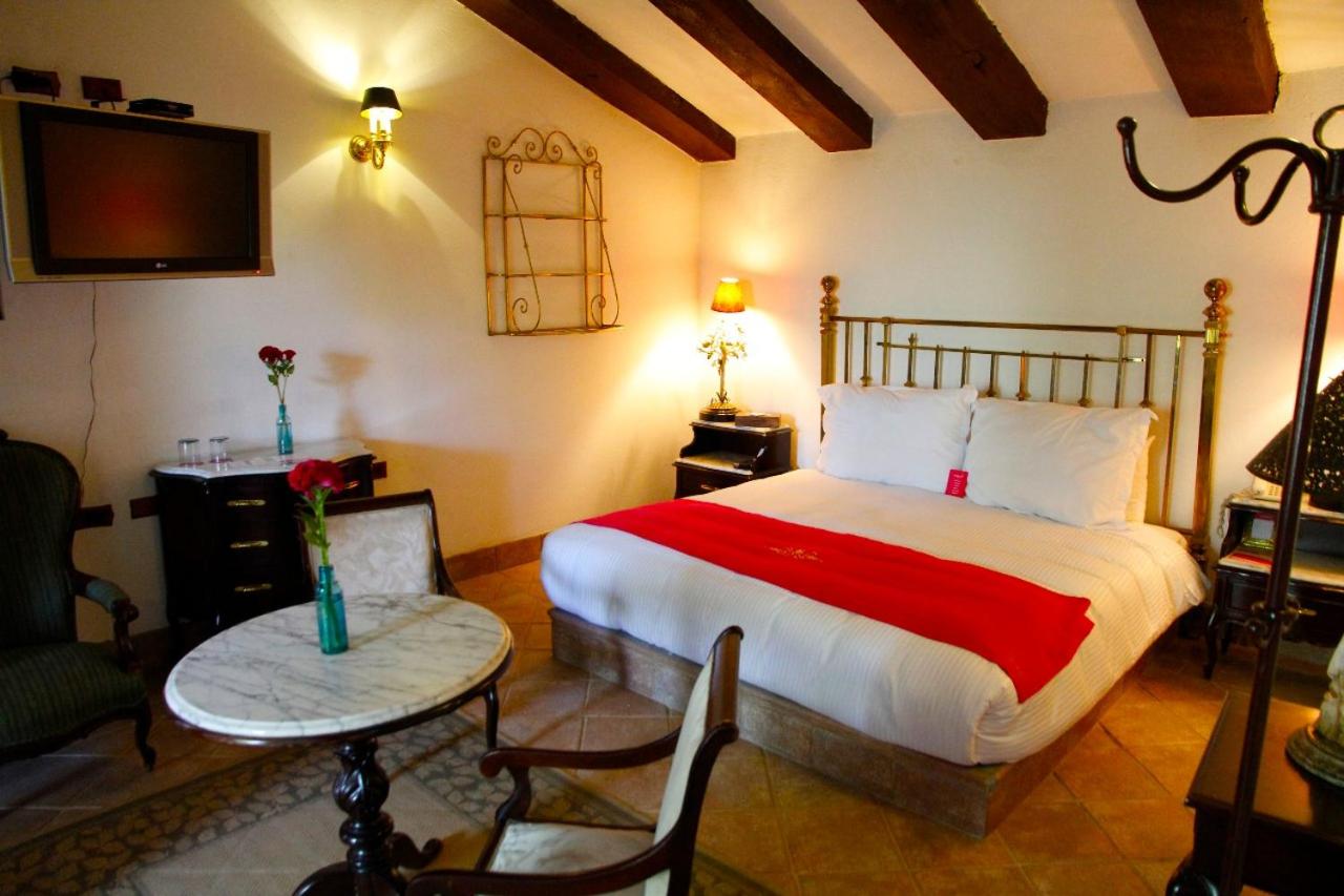 King Suite with Spa Bath photo 2