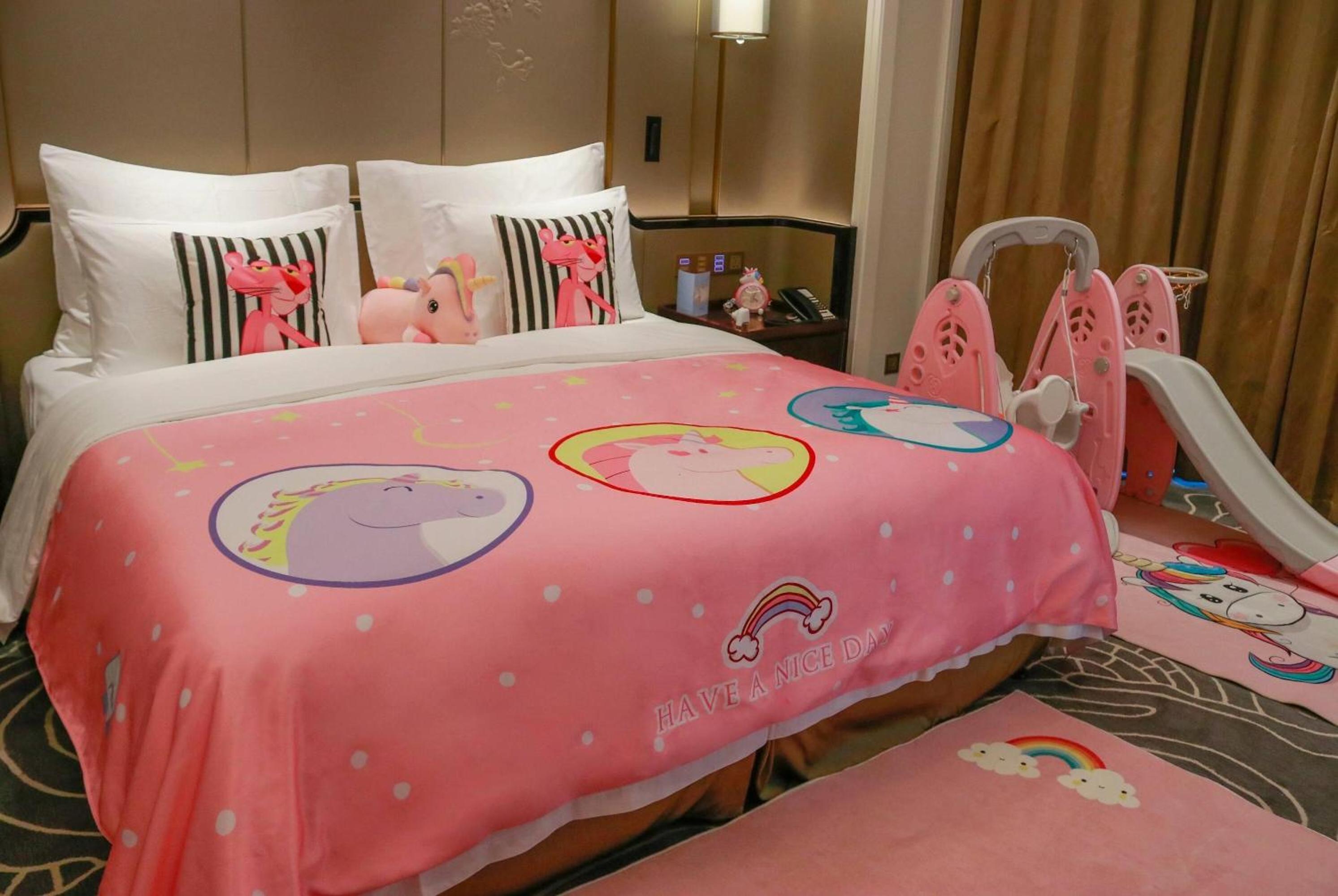 Family King Room - Unicorn Theme