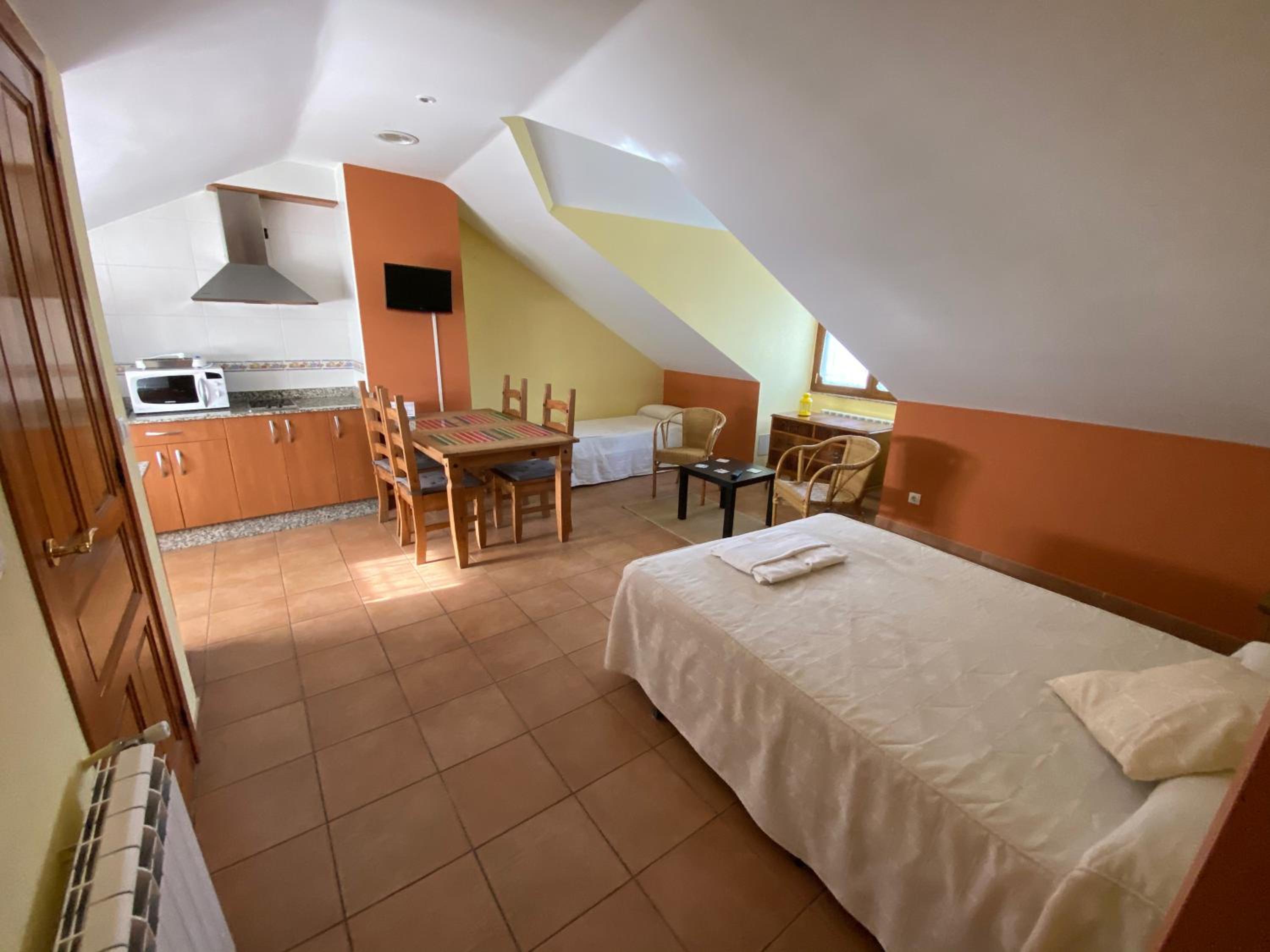 Habitación familiar con baño