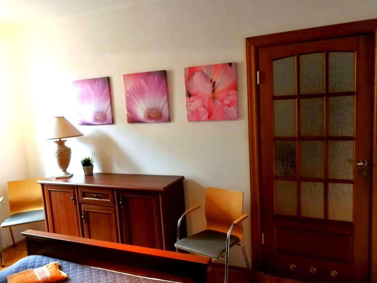 Three-Bedroom Apartment - Photo 13