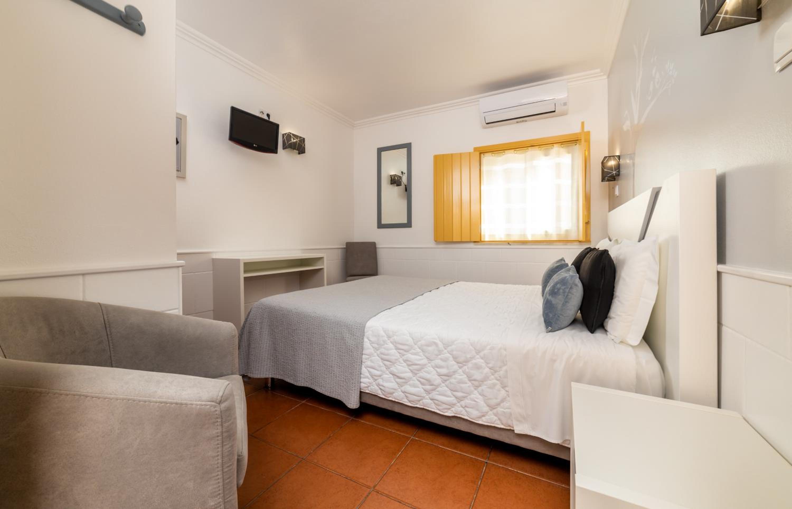Double Room - Photo 42