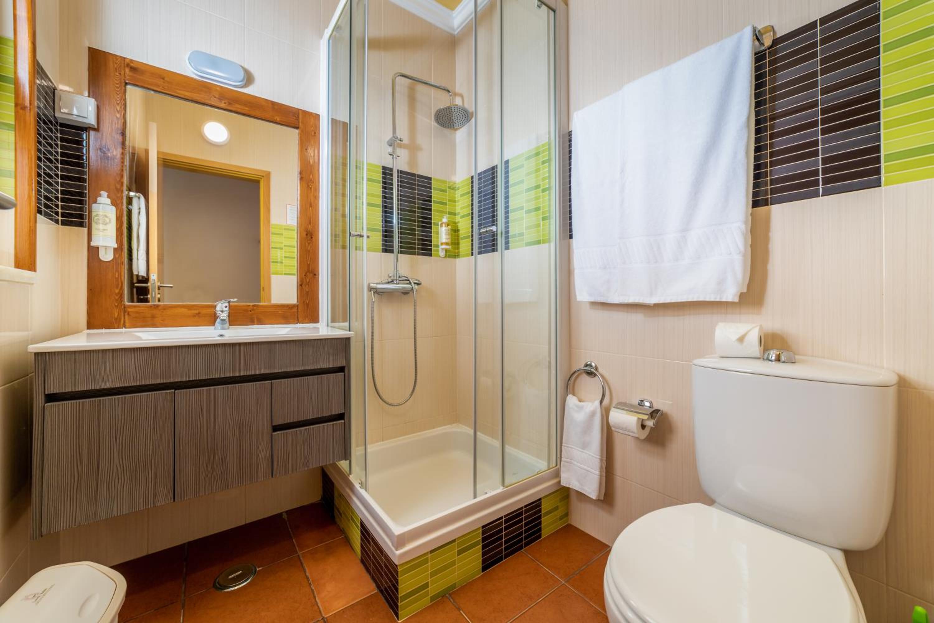 Double Room - Photo 40