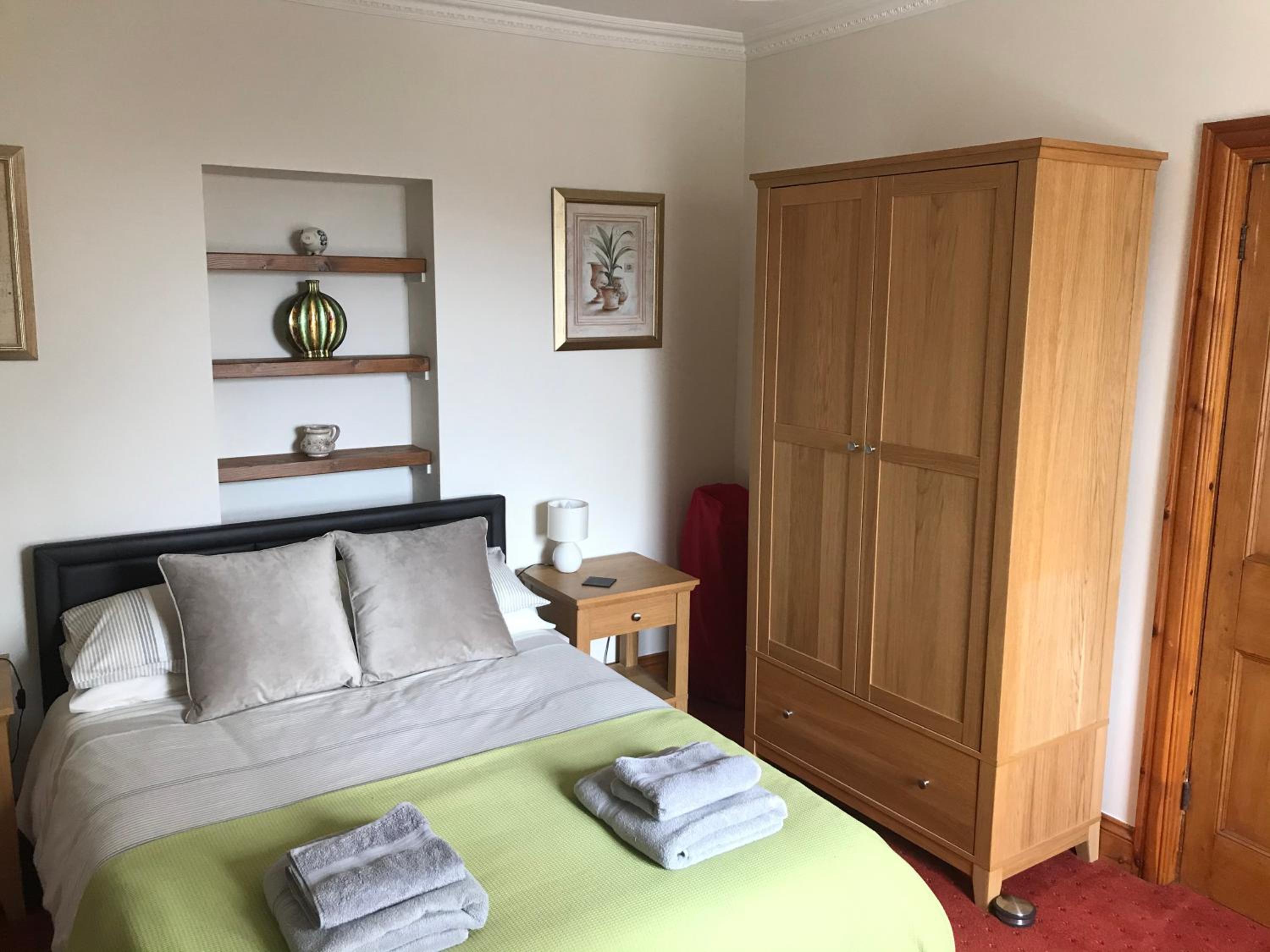 Double Room With Shared Bathroom photo 2