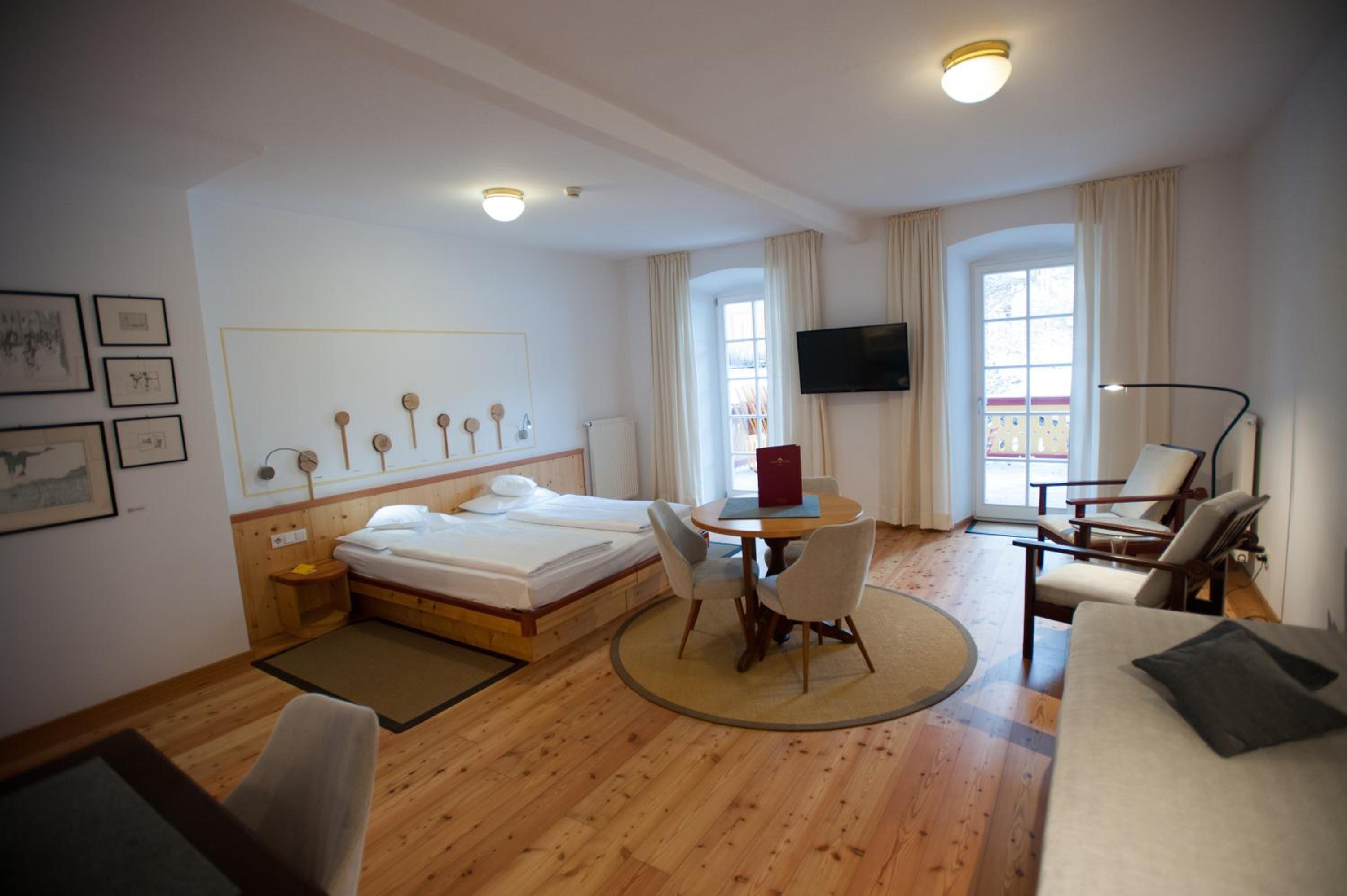 Executive Plus Double or Twin Room - Photo 10
