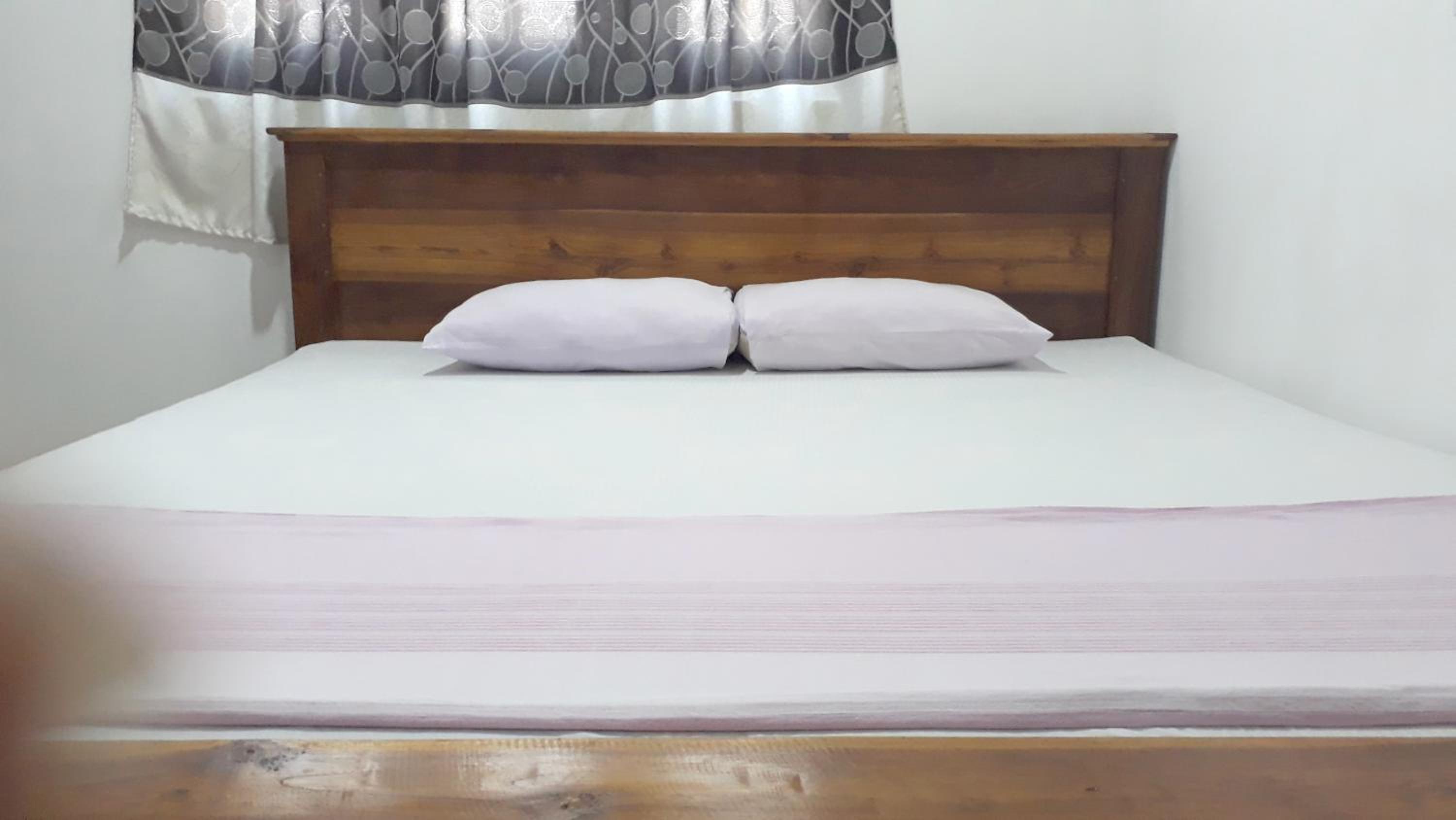 Deluxe Room with A/C (2 Adults + 1 Child) photo 3