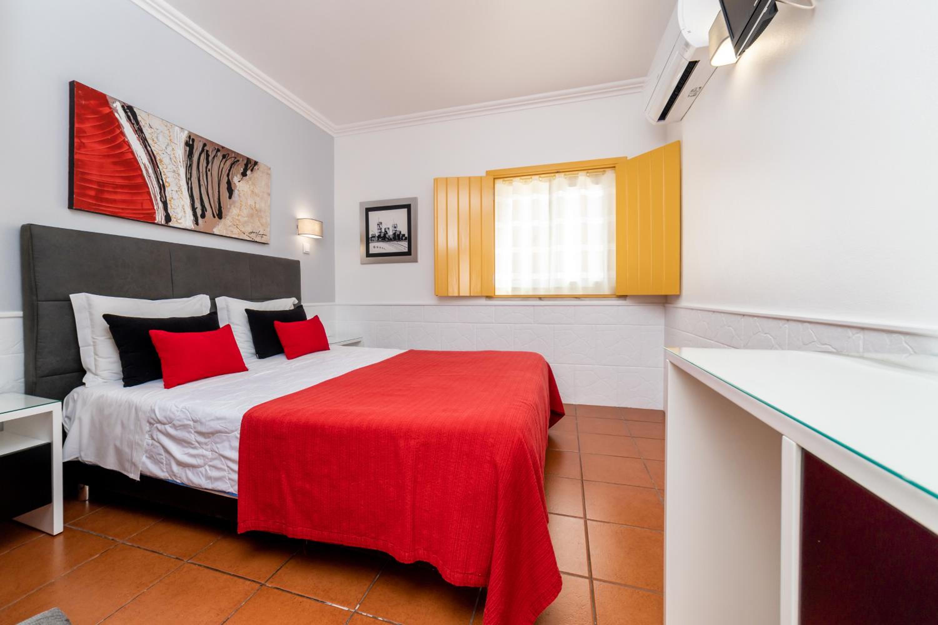 Double Room - Photo 28