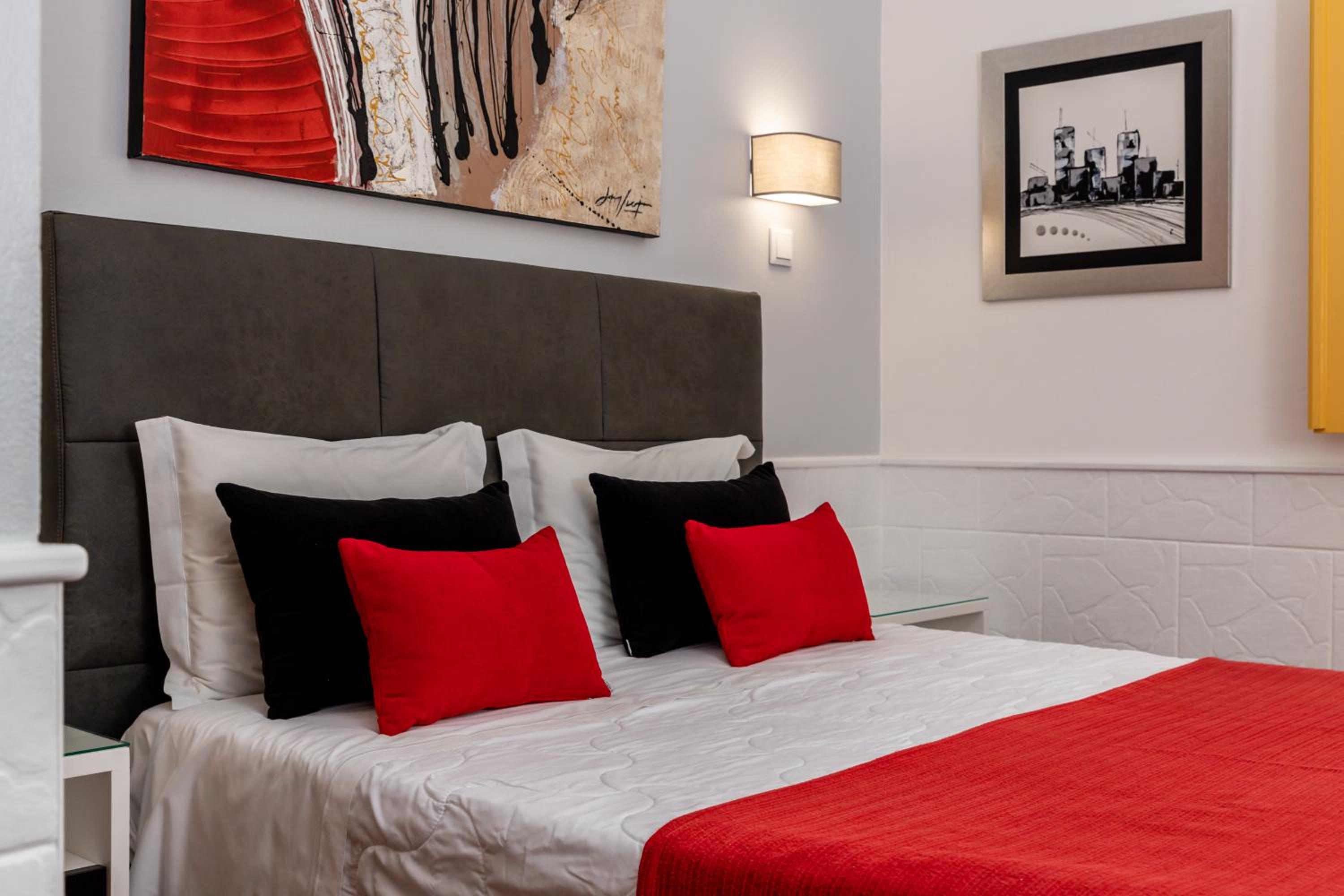 Double Room - Photo 30