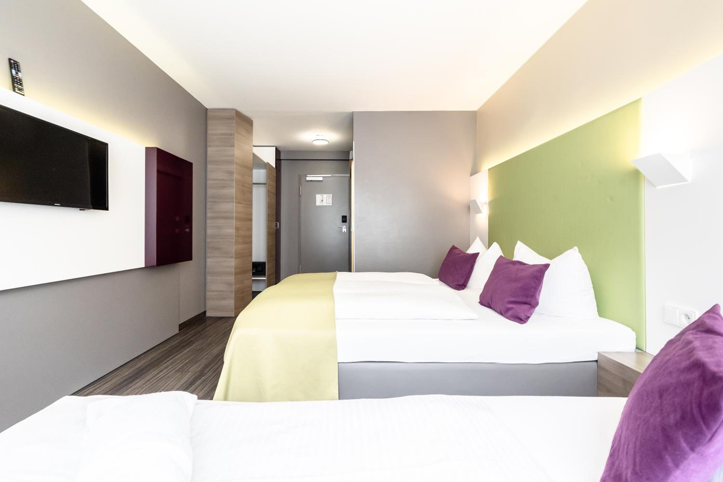 Triple Room with Air Conditioning - Photo 8