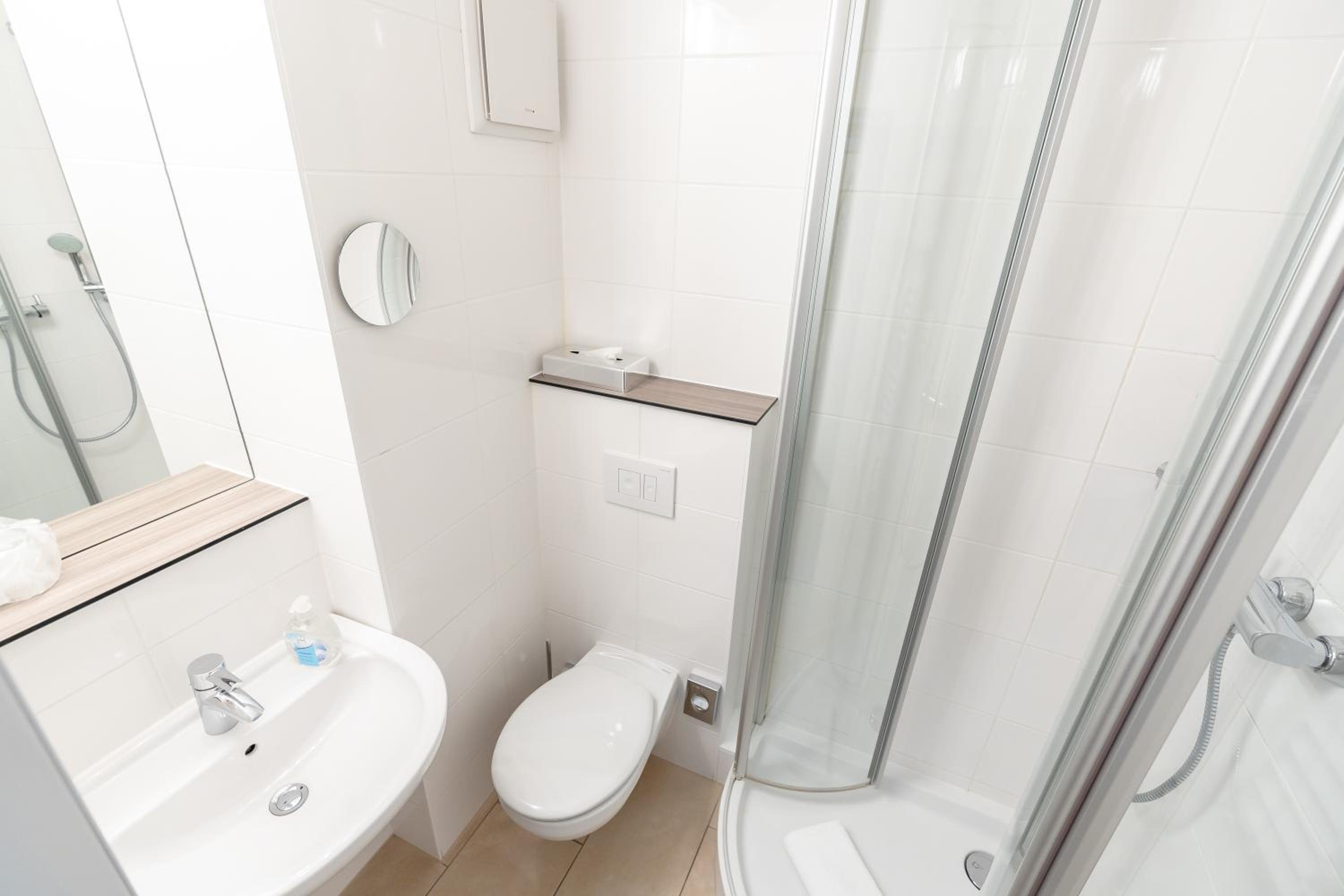 Business Double Room - Photo 14