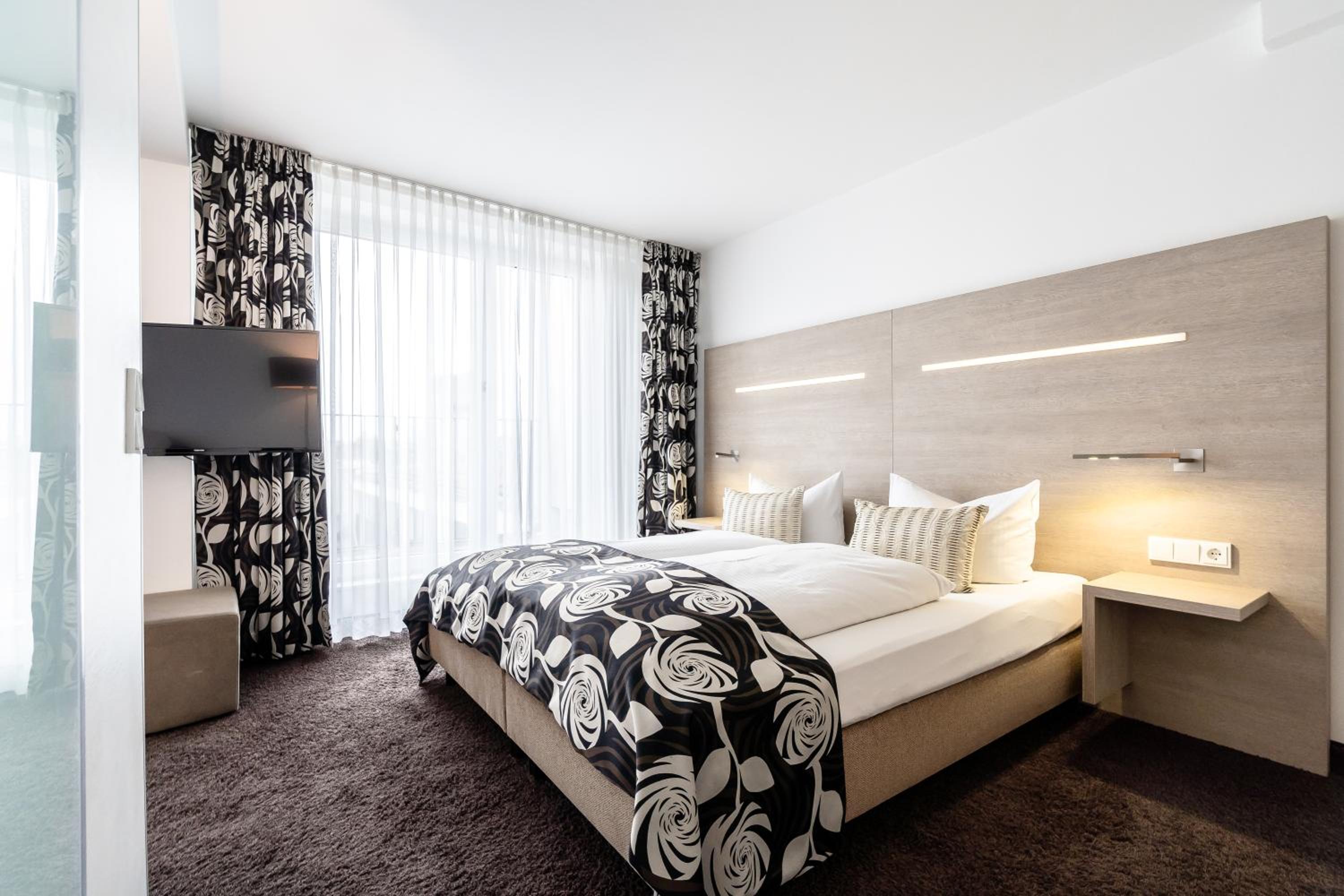 Junior Suite with Balcony