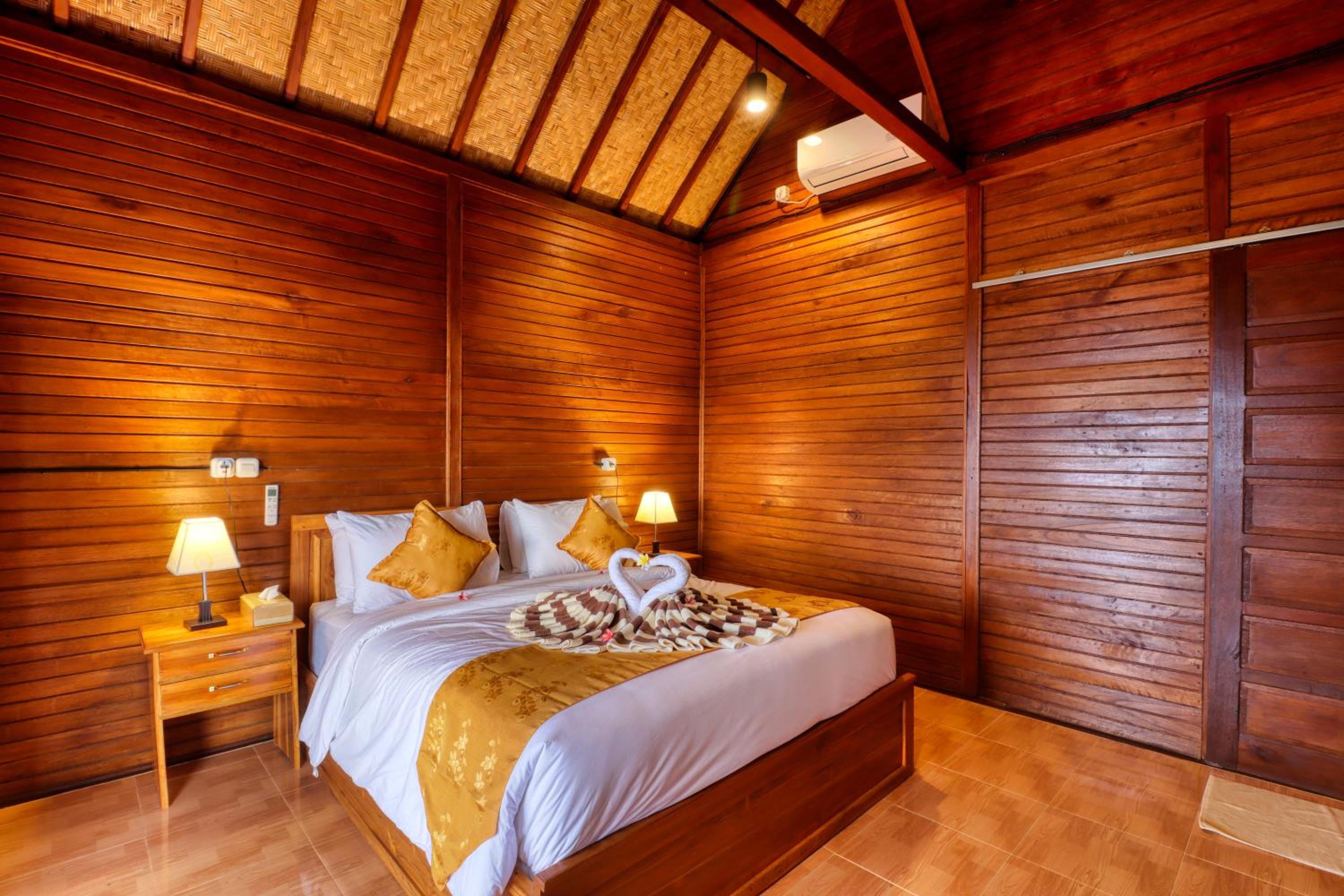 Deluxe Double Room with Balcony and Sea View photo 2