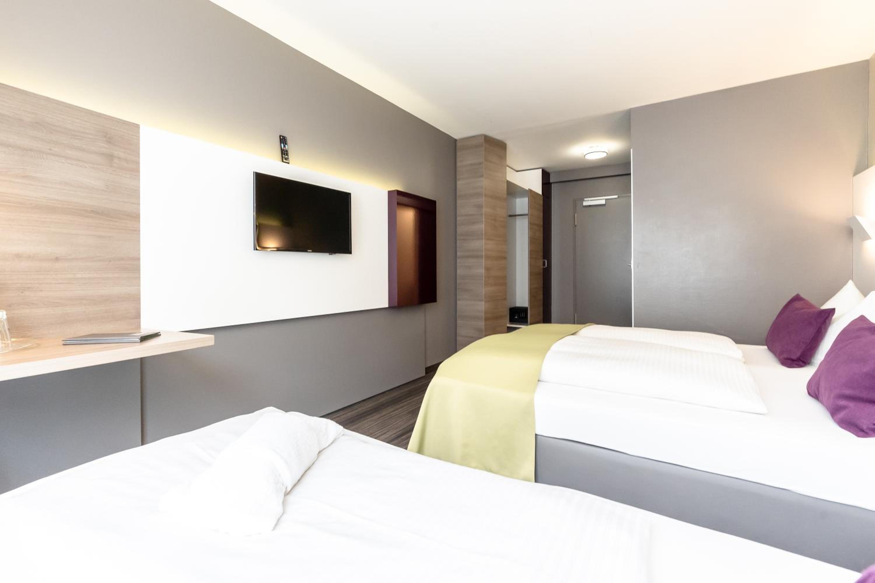 Triple Room with Air Conditioning - Photo 7