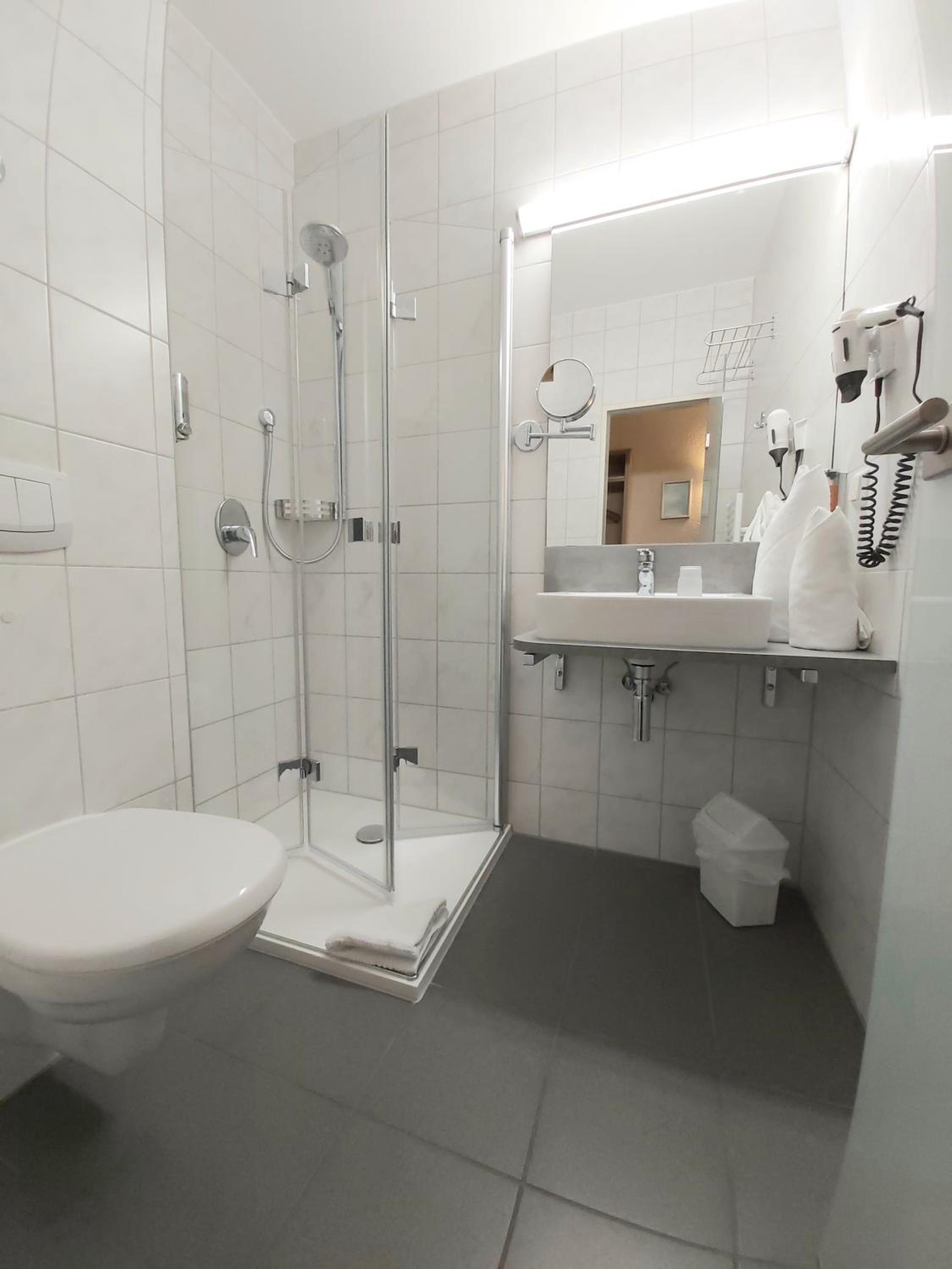 Single Room photo 3