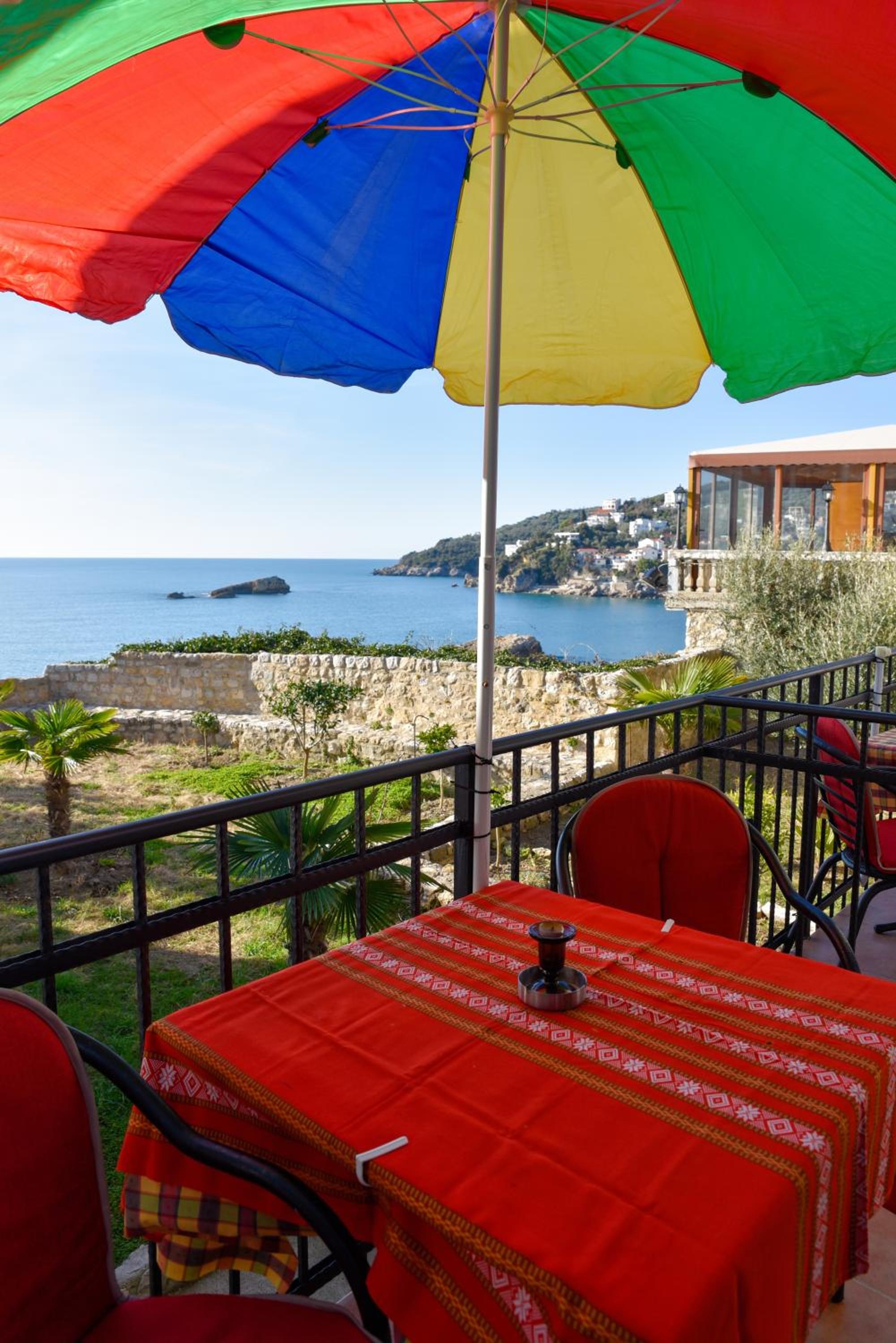 Apartment with Sea View - Photo 2