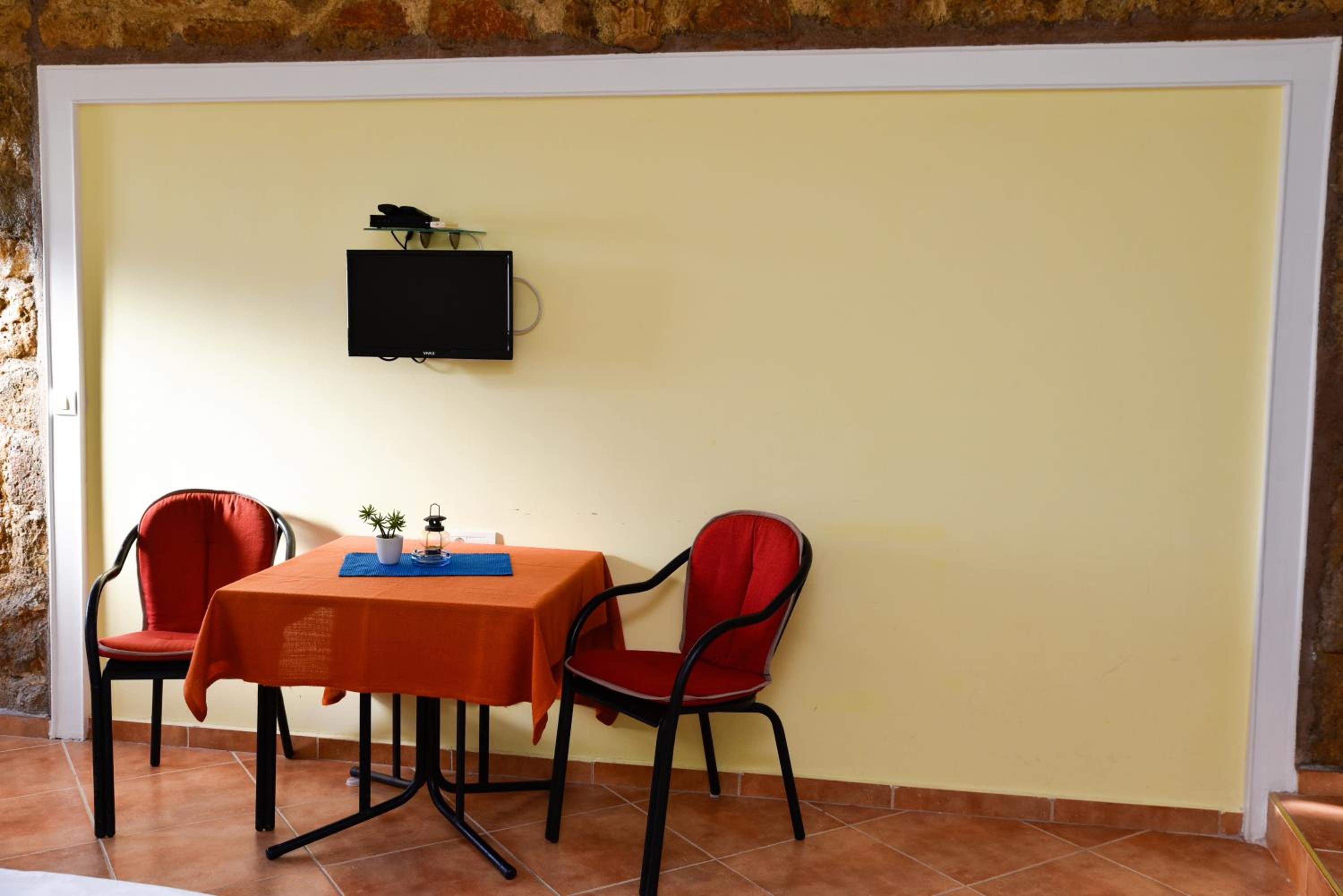 Apartment with Sea View - Photo 17