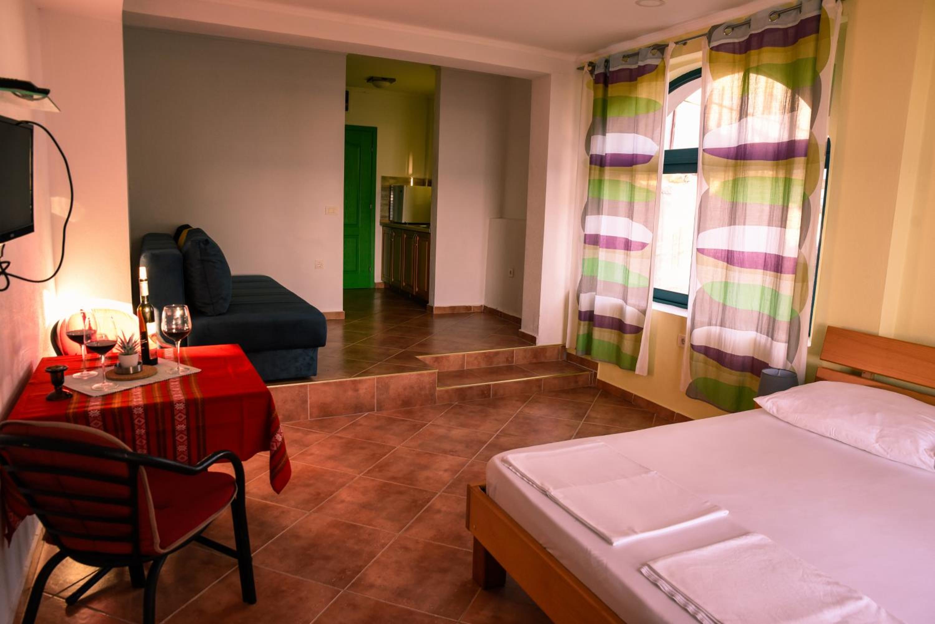 Apartment with Sea View - Photo 15