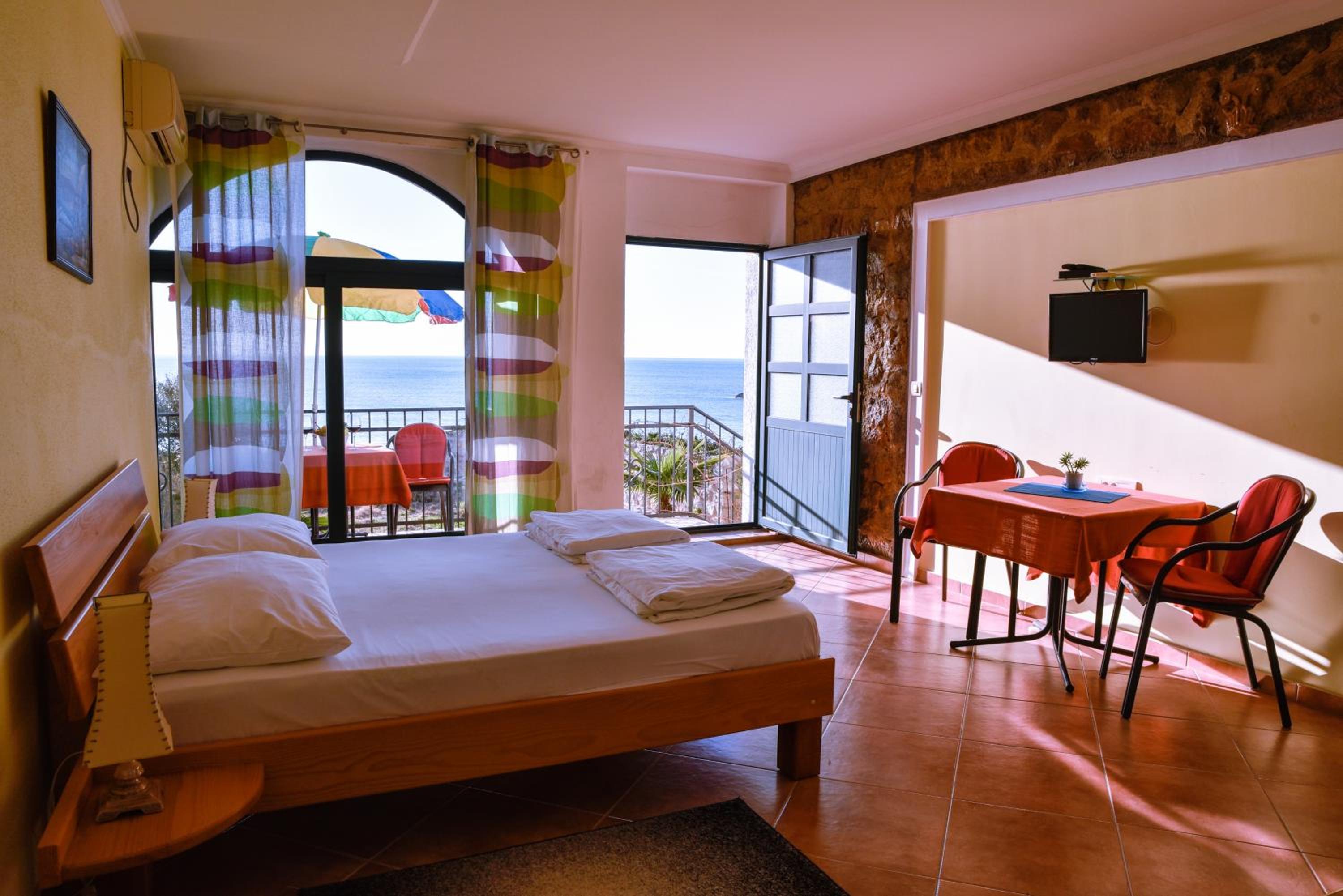 Apartment with Sea View - Photo 11