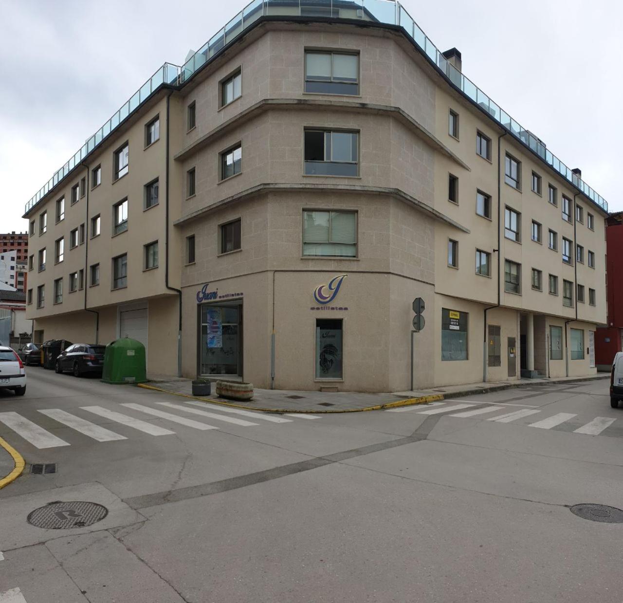 Three-Bedroom Apartment - Photo 16