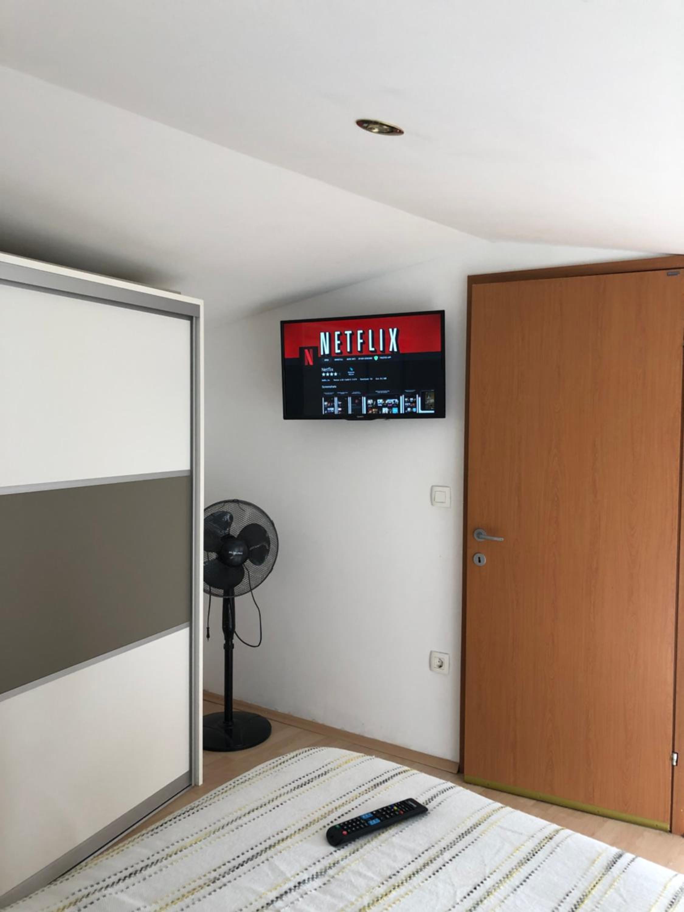 Two-Bedroom House photo 2