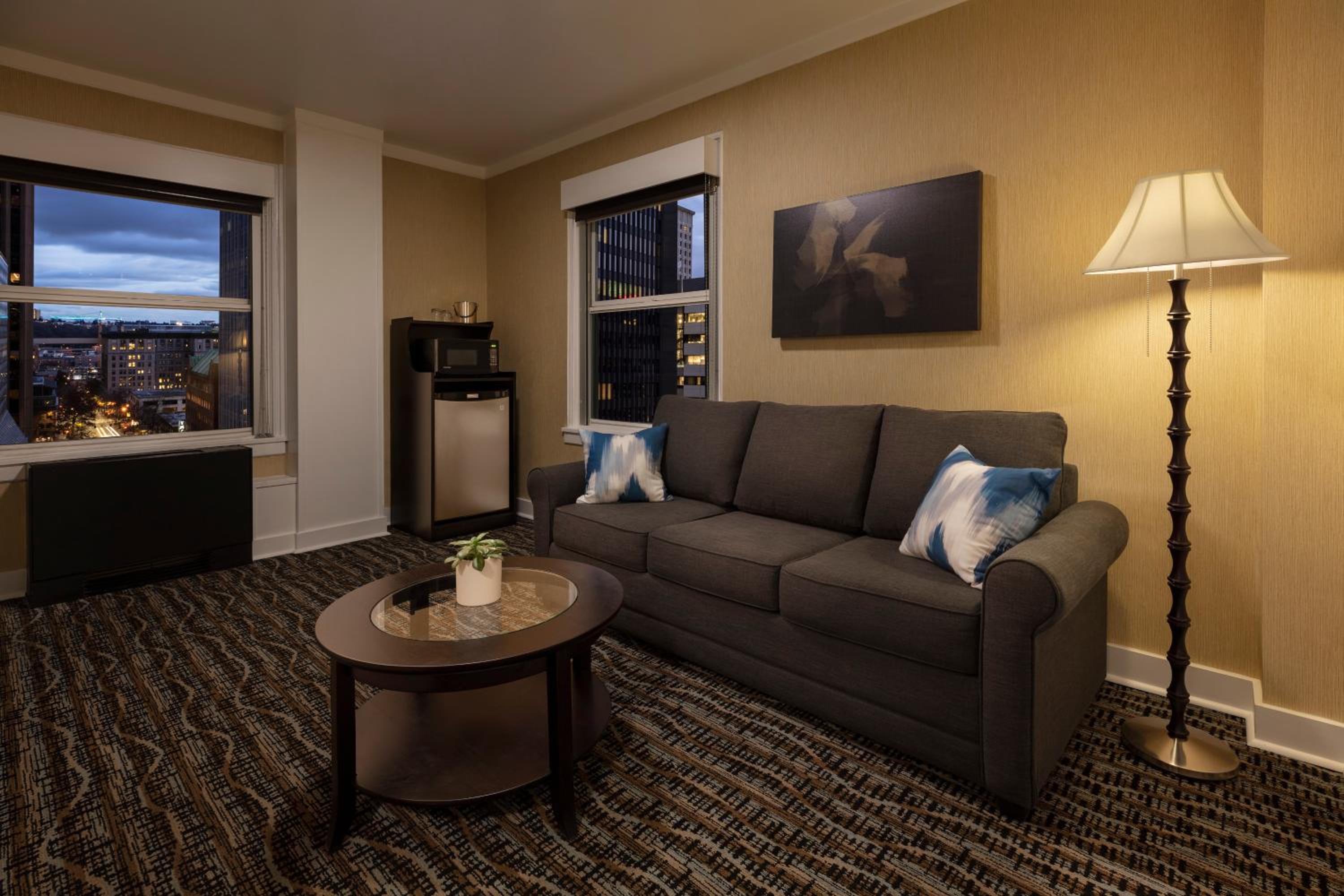 Executive Family Suite - Photo 2