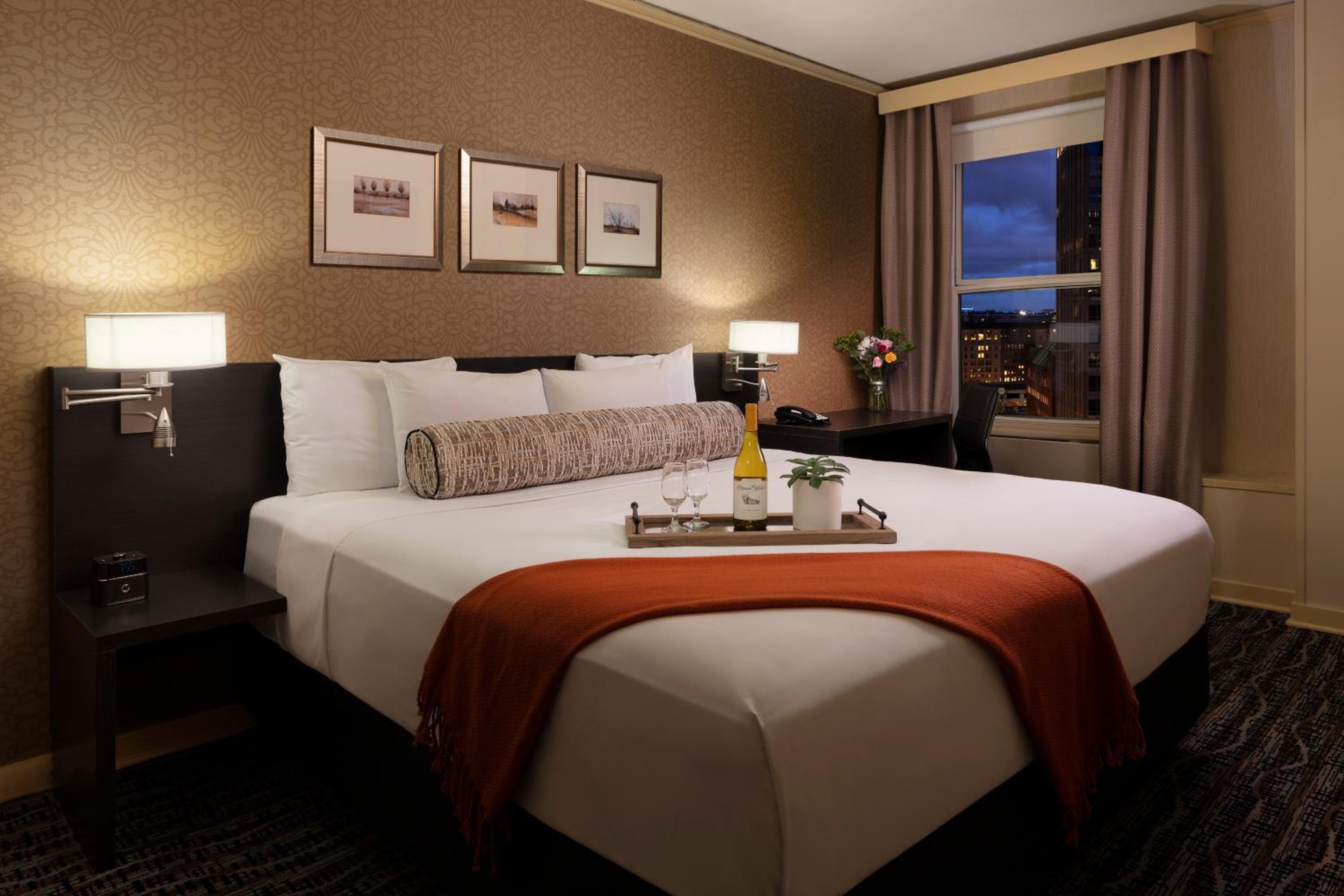 Executive Family Suite - Photo 4