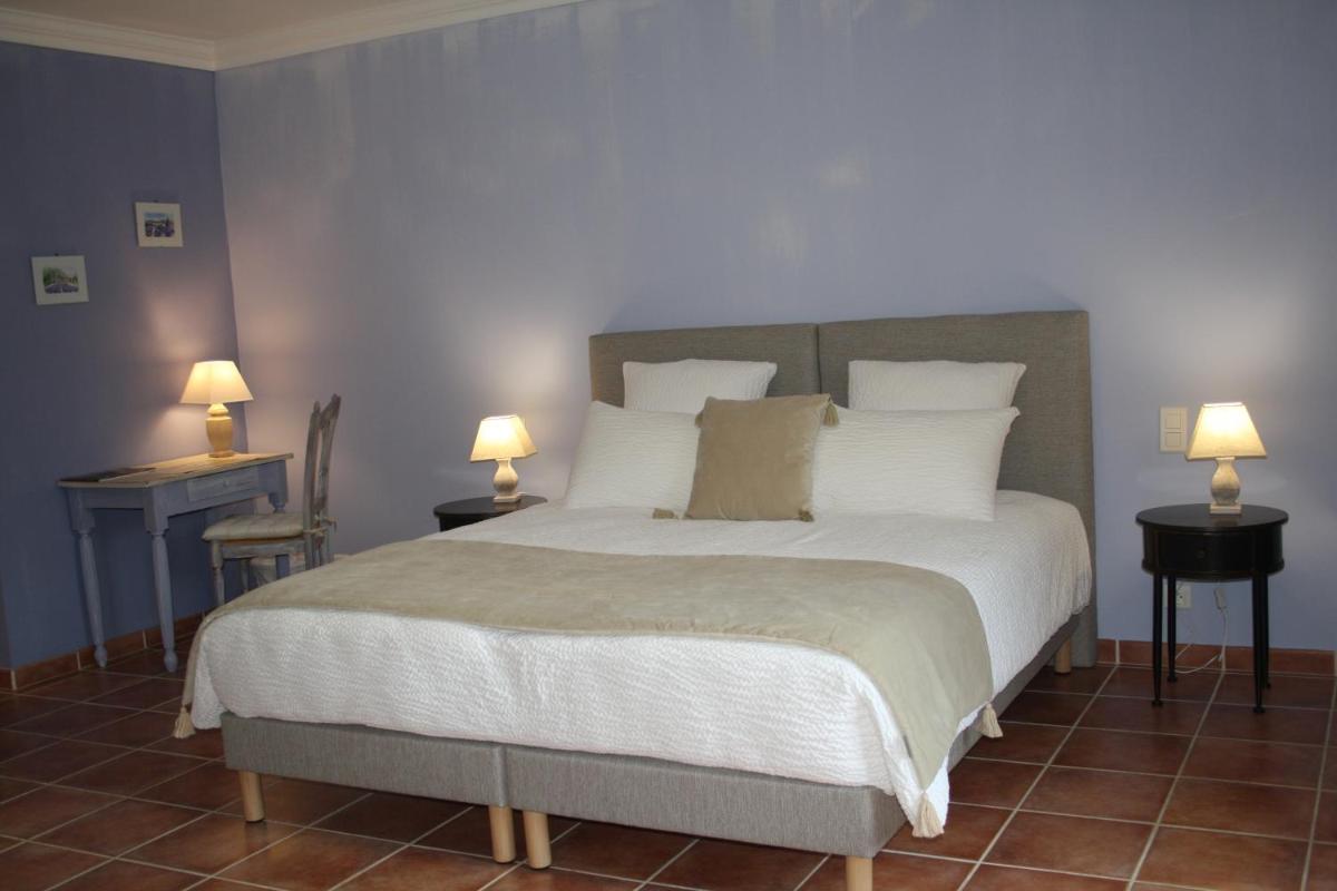 Triple Room with Garden View