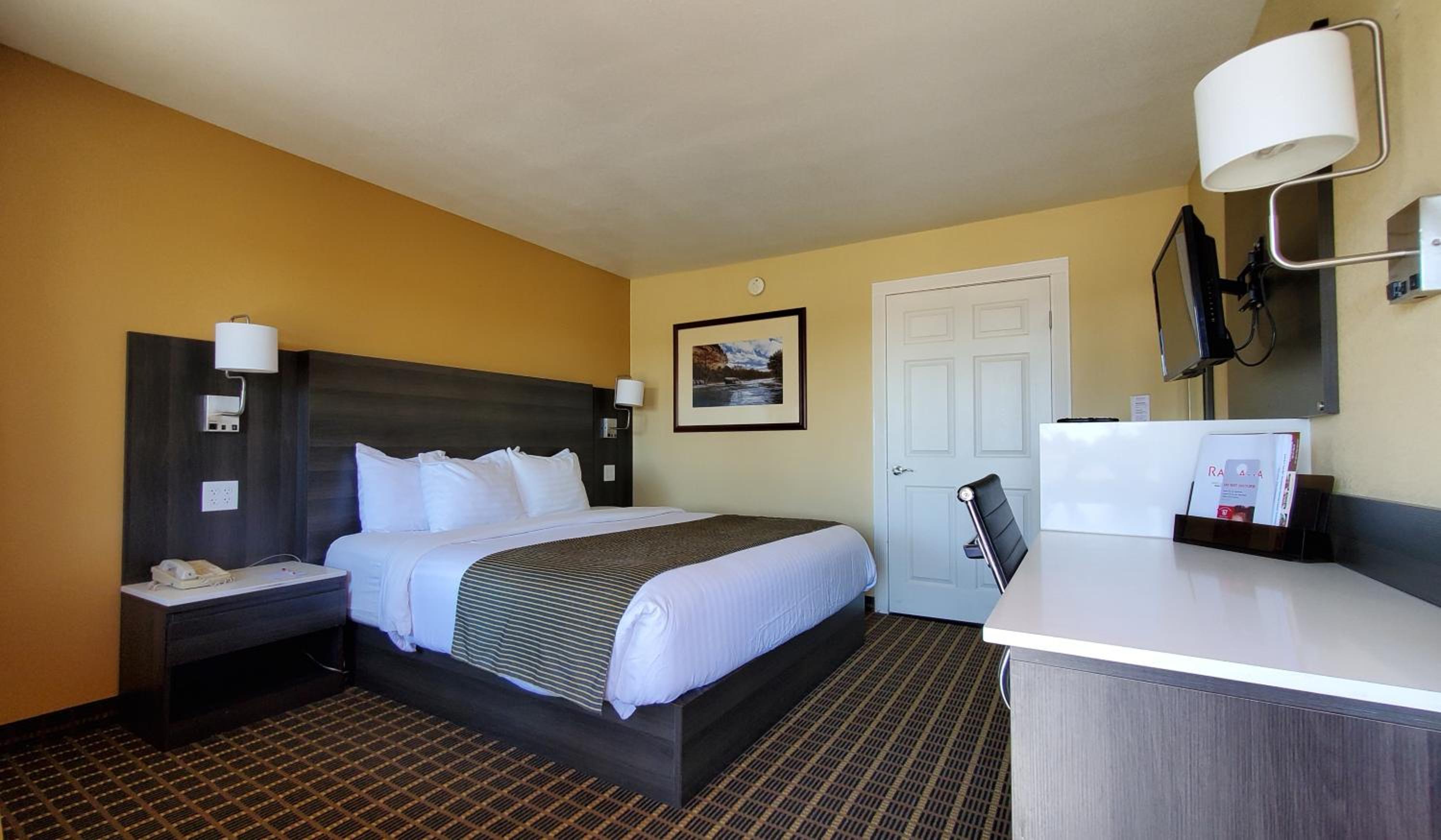 King Room, Disability Access, Non-Smoking - Photo 3