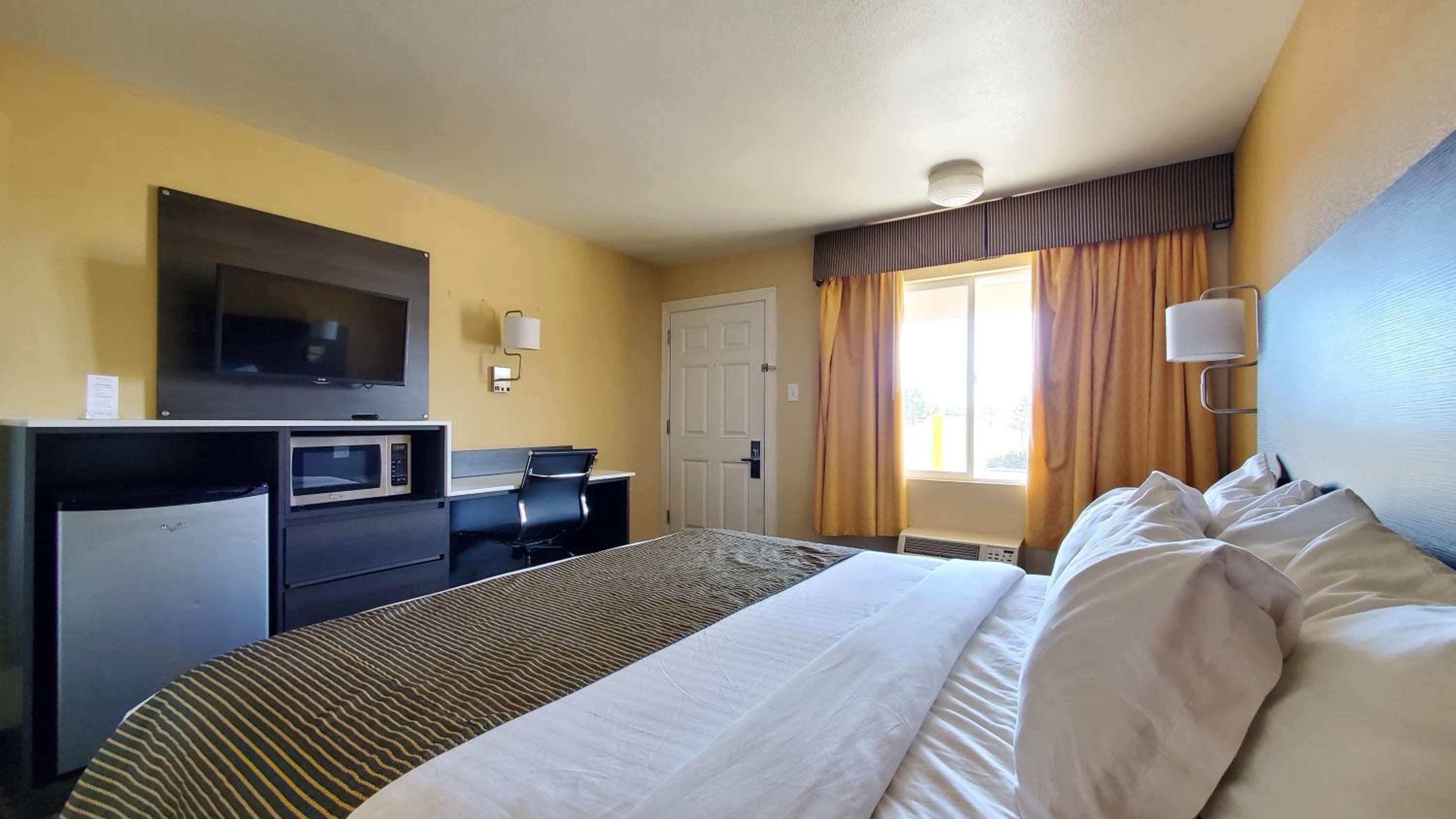 King Room, Disability Access, Non-Smoking - Photo 4