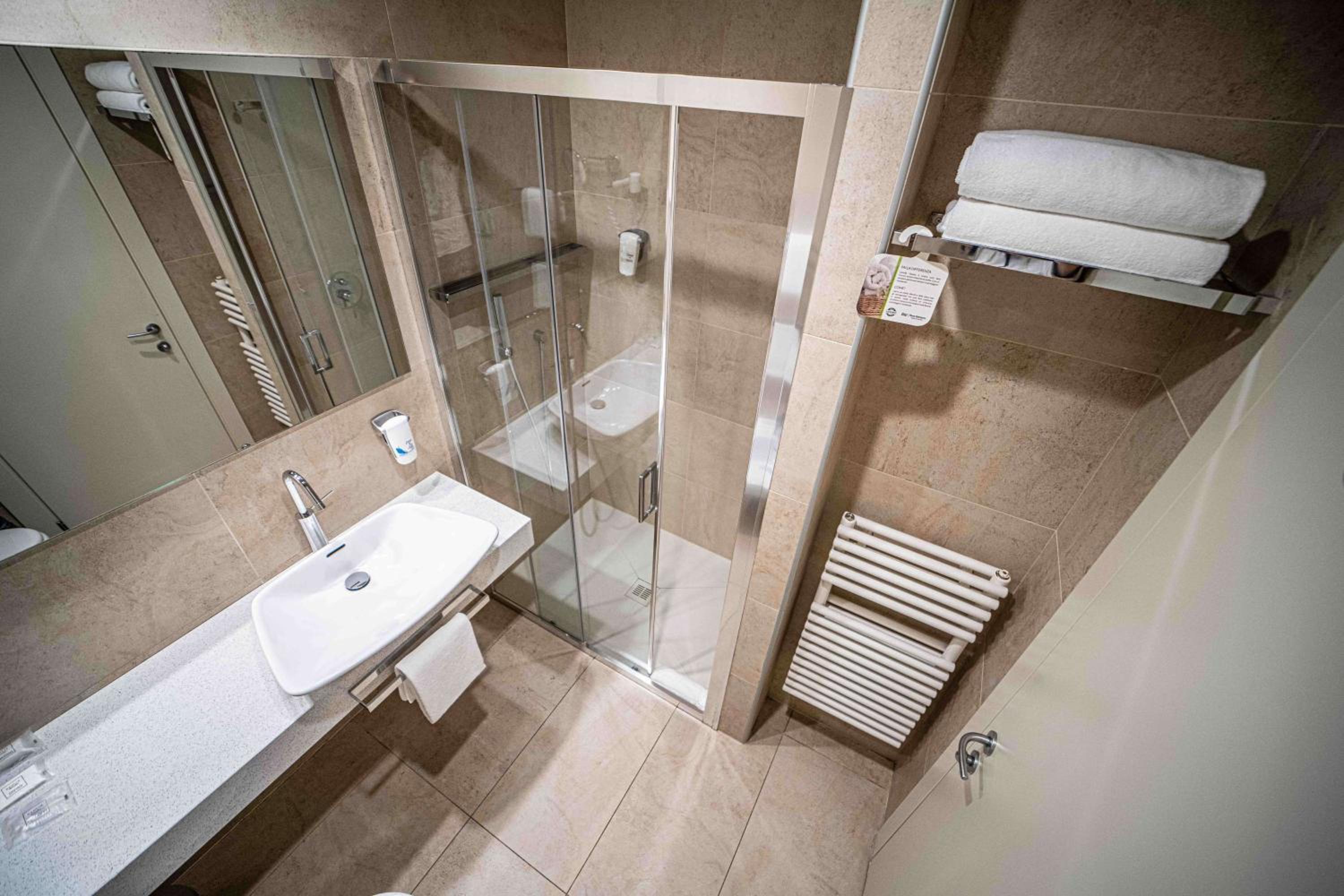 Standard Single Room - Photo 7