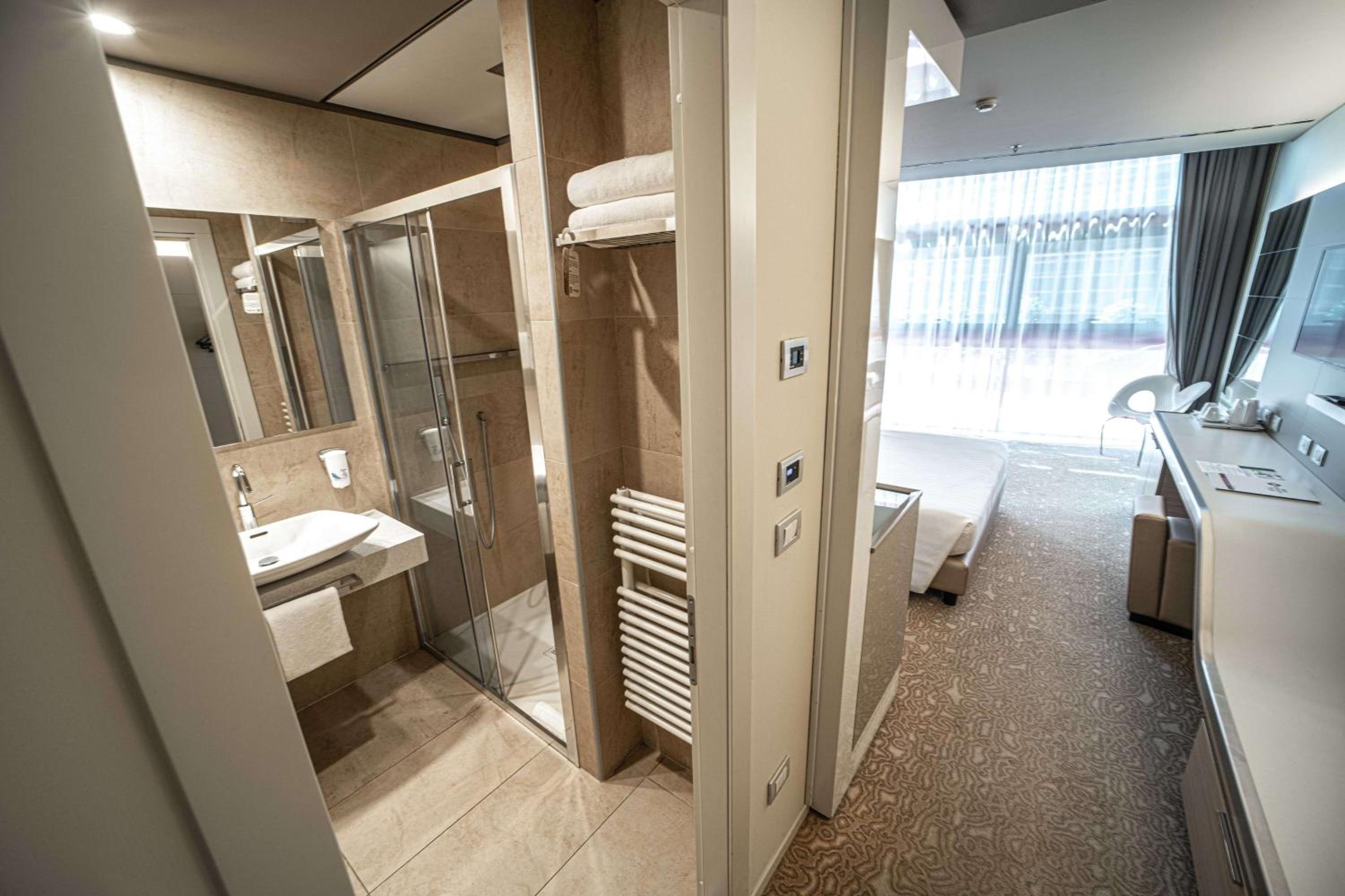 Standard Single Room - Photo 6